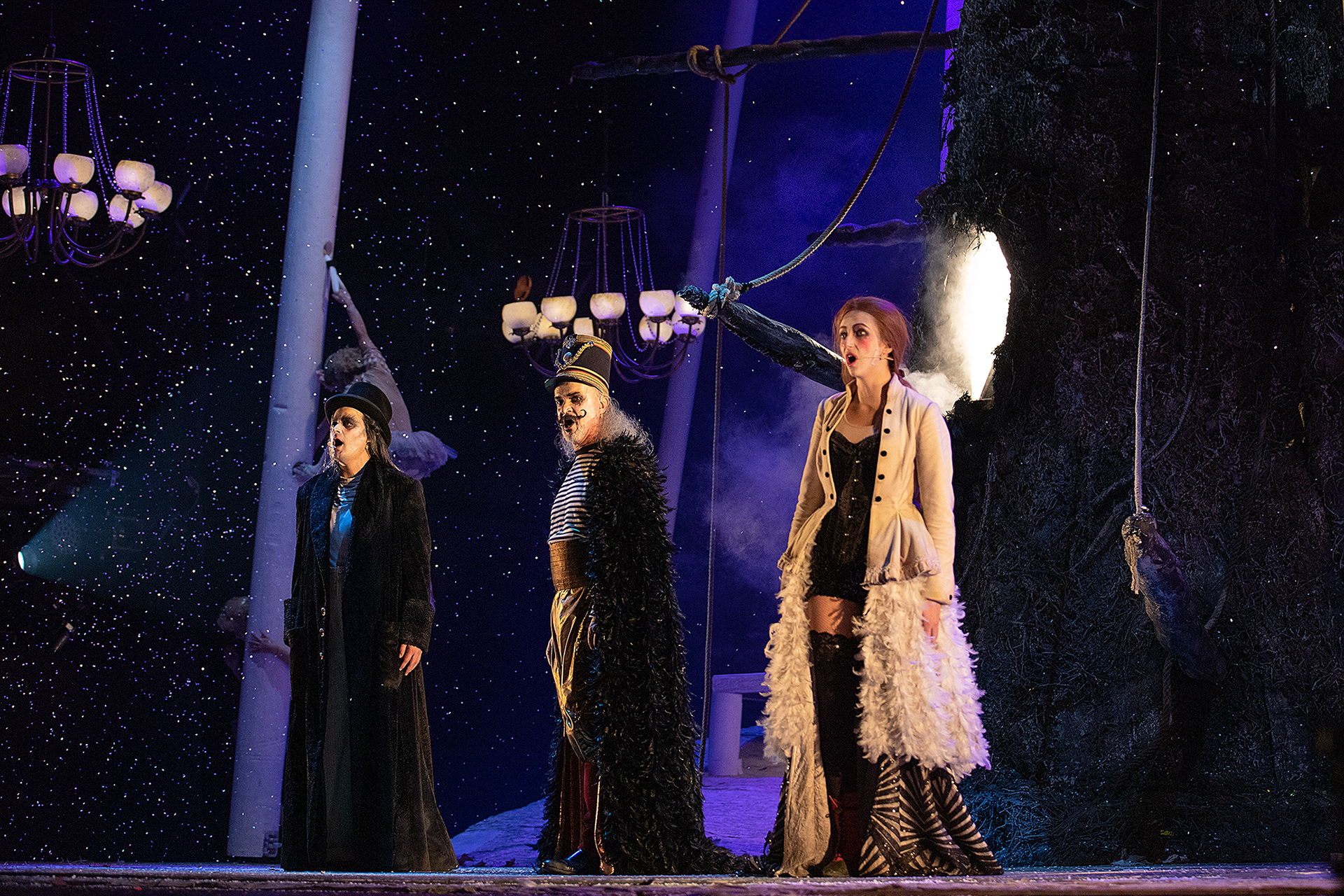 La Torre de Nadal , by Lluis Danes - Opera and circus show, Liceu Barcelona, December 2022