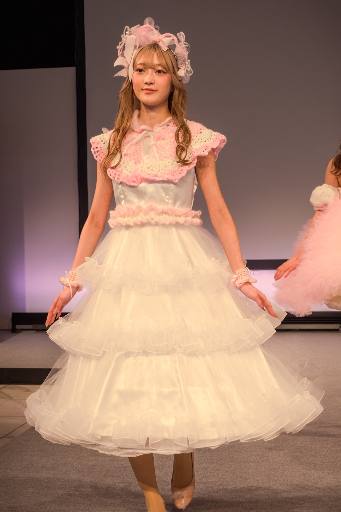FASHION MODELING DESIGN