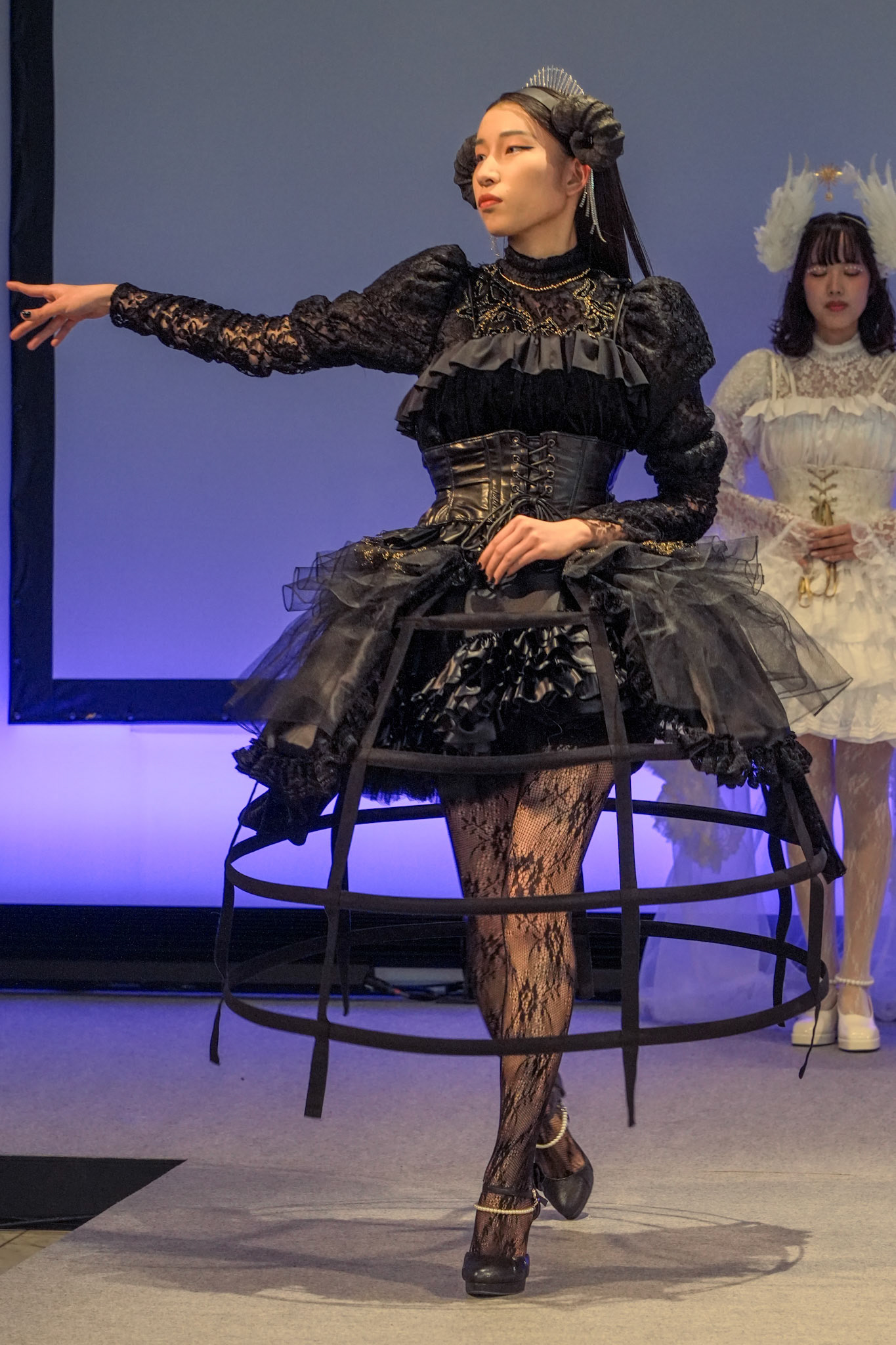 FASHION MODELING DESIGN