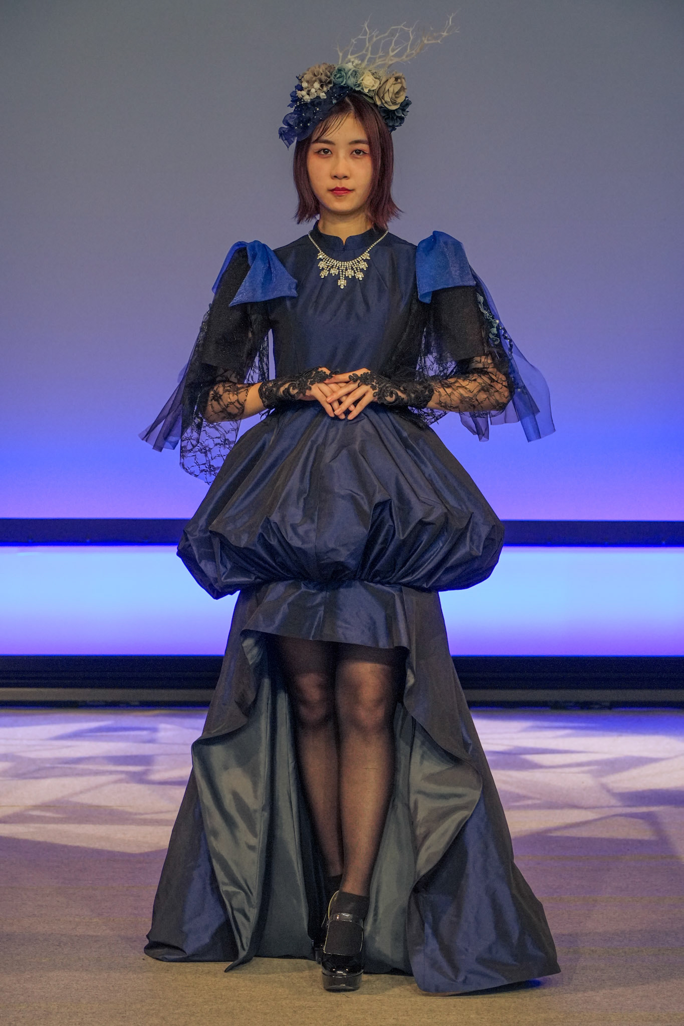 FASHION MODELING DESIGN
