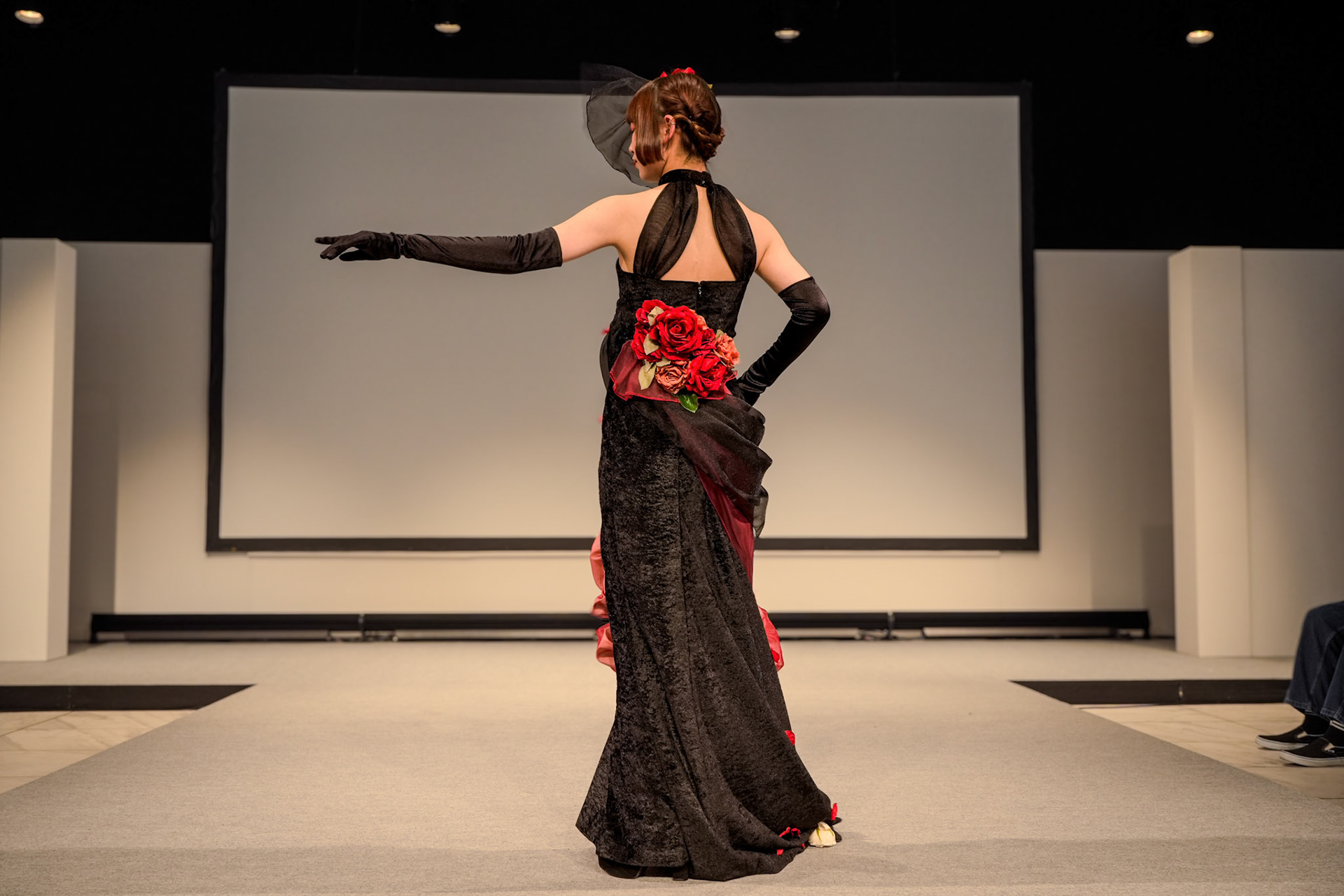FASHION MODELING DESIGN