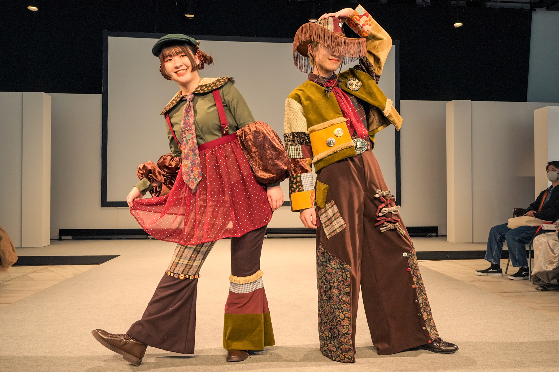 FASHION MODELING DESIGN