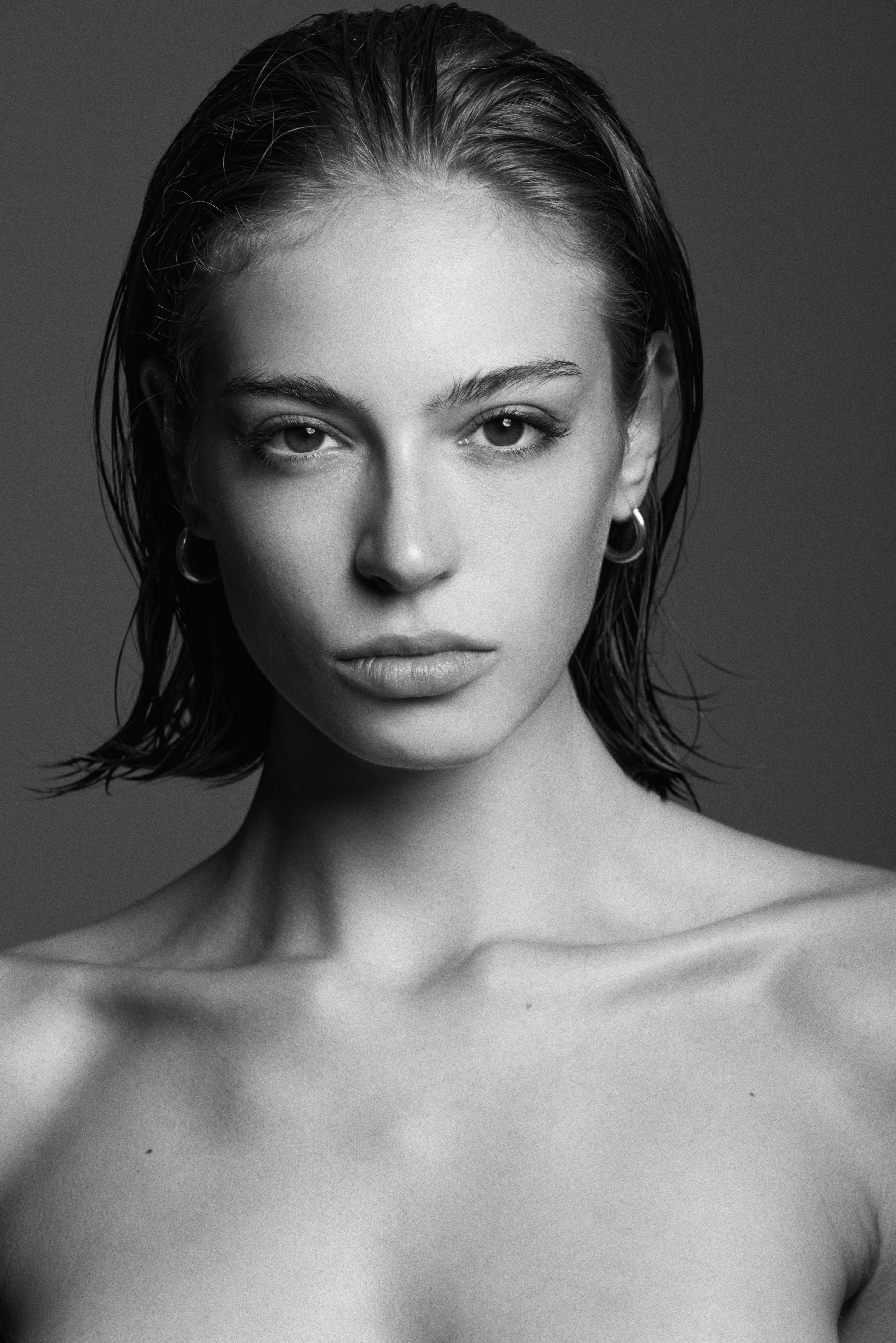 Aurora Oliva (View Management)