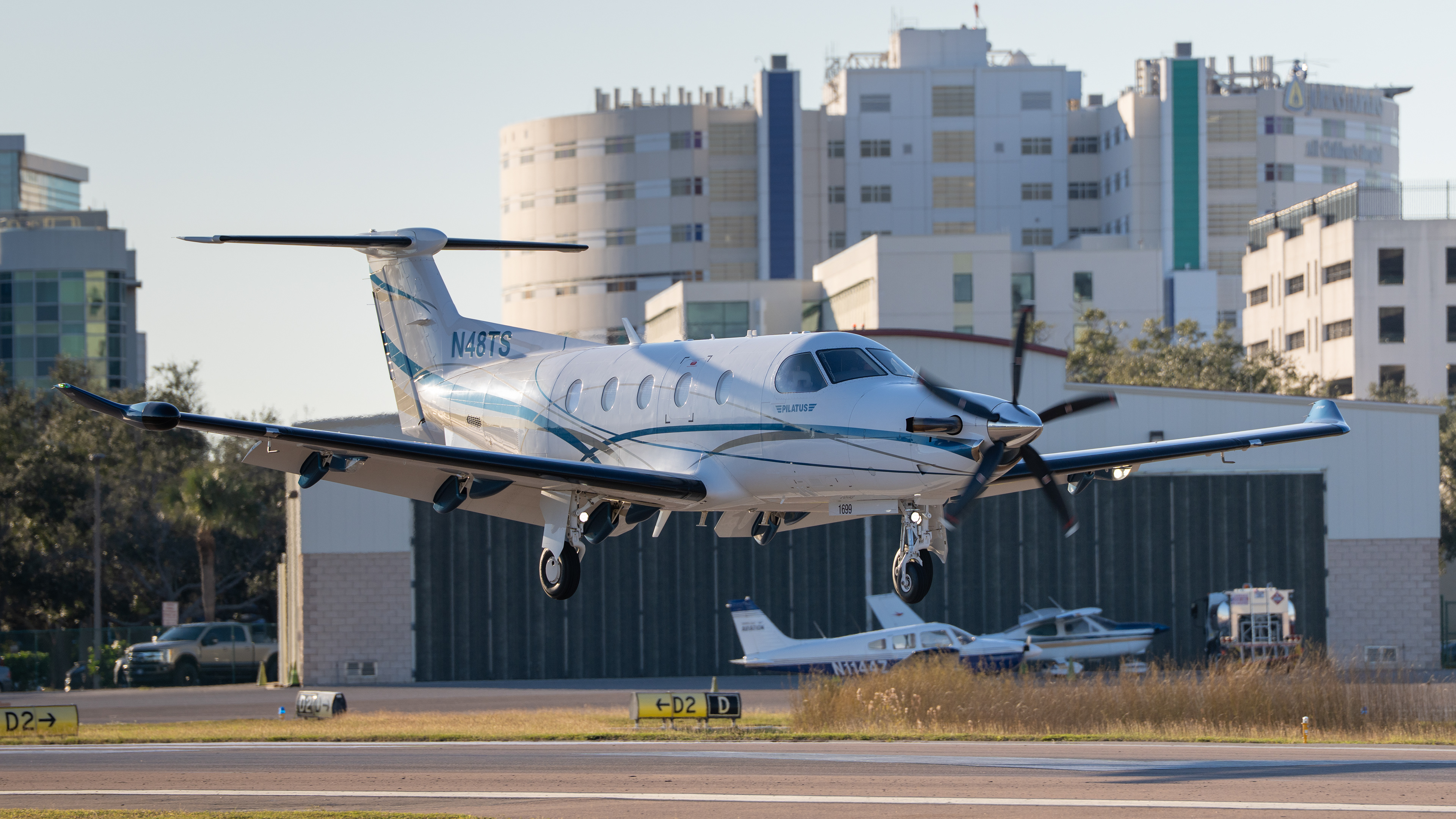 N48TS - Pilatus Pc12