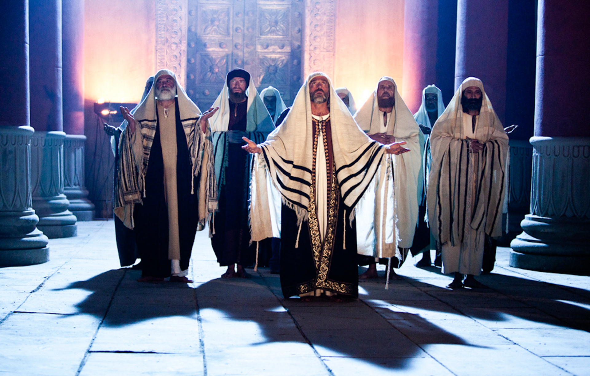 © 2014 The History Channel