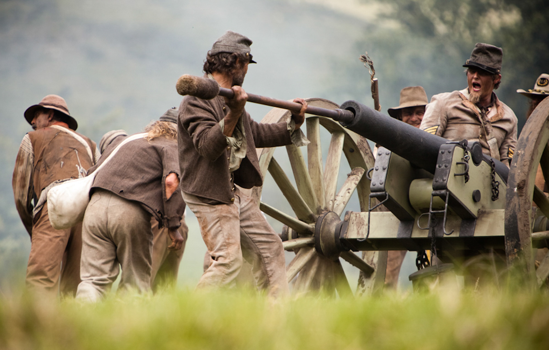 © 2011 The History Channel