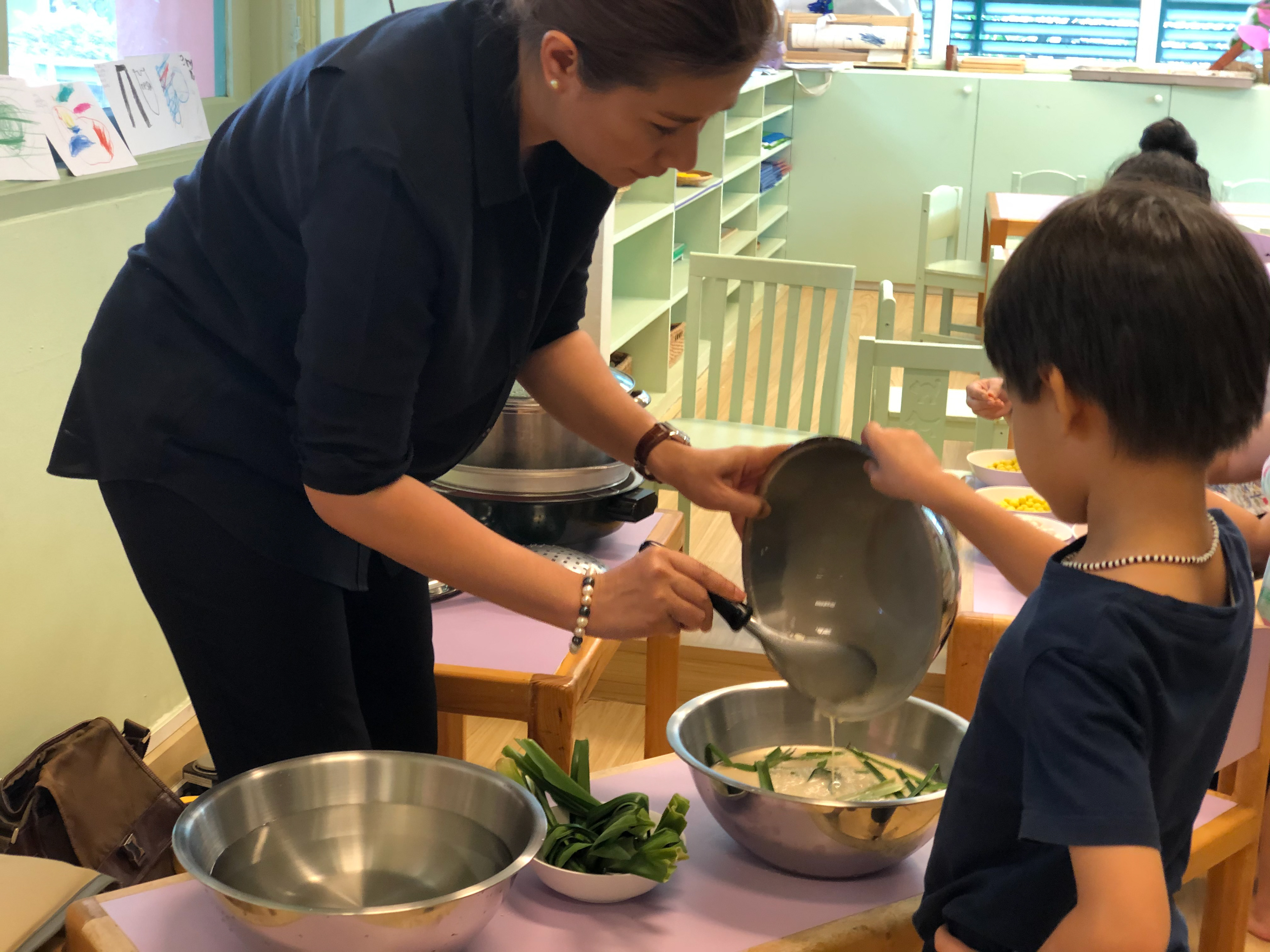 Aksara beim Kinderkochkurs