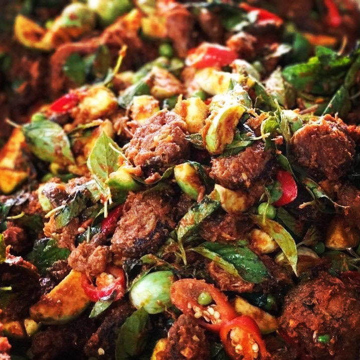 Pla Duk Pad Prik Gaeng