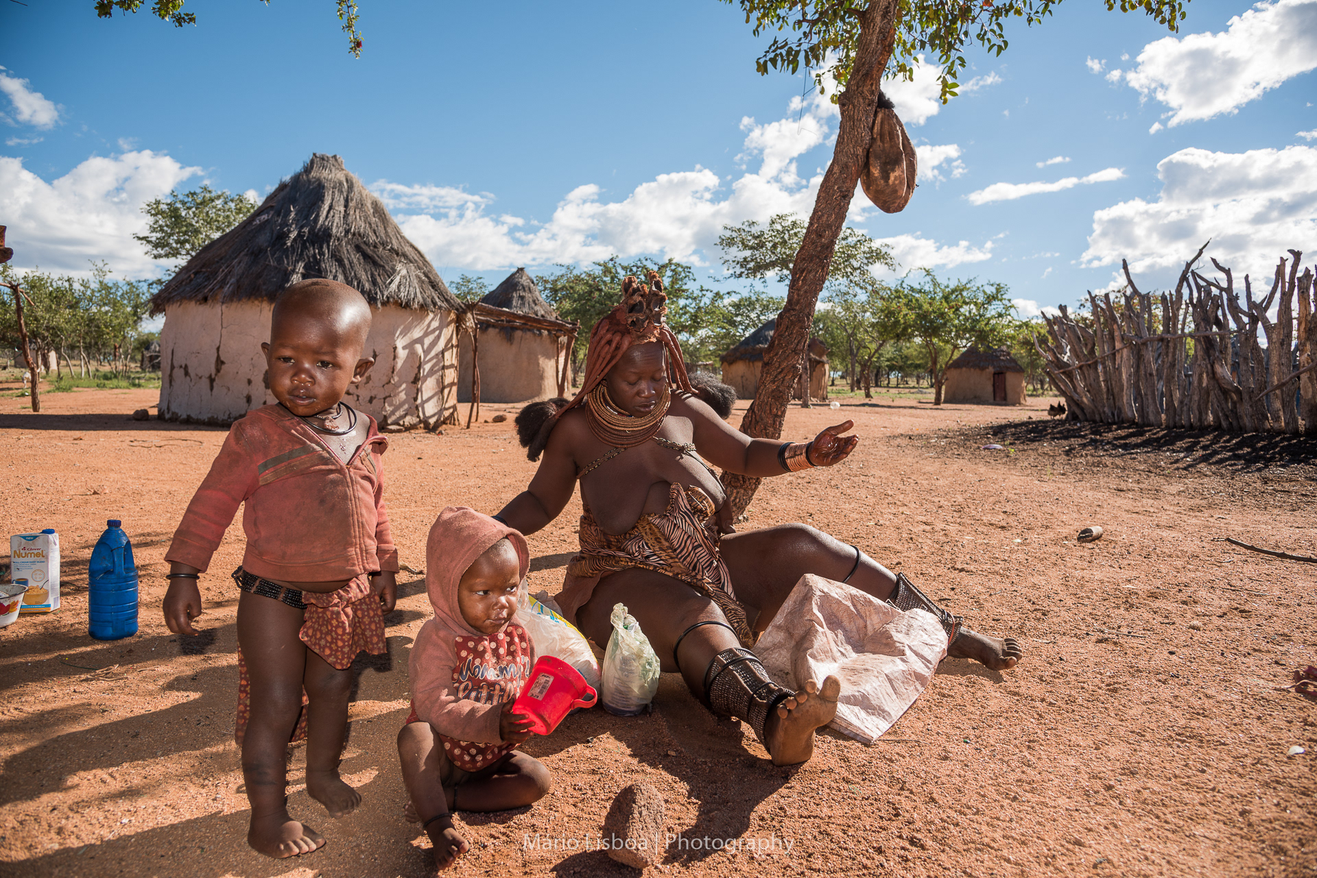 Намибия отдых. Племя Химба в Намибии. Дамара племя. Виндхук Намибия. Деревня Химба.