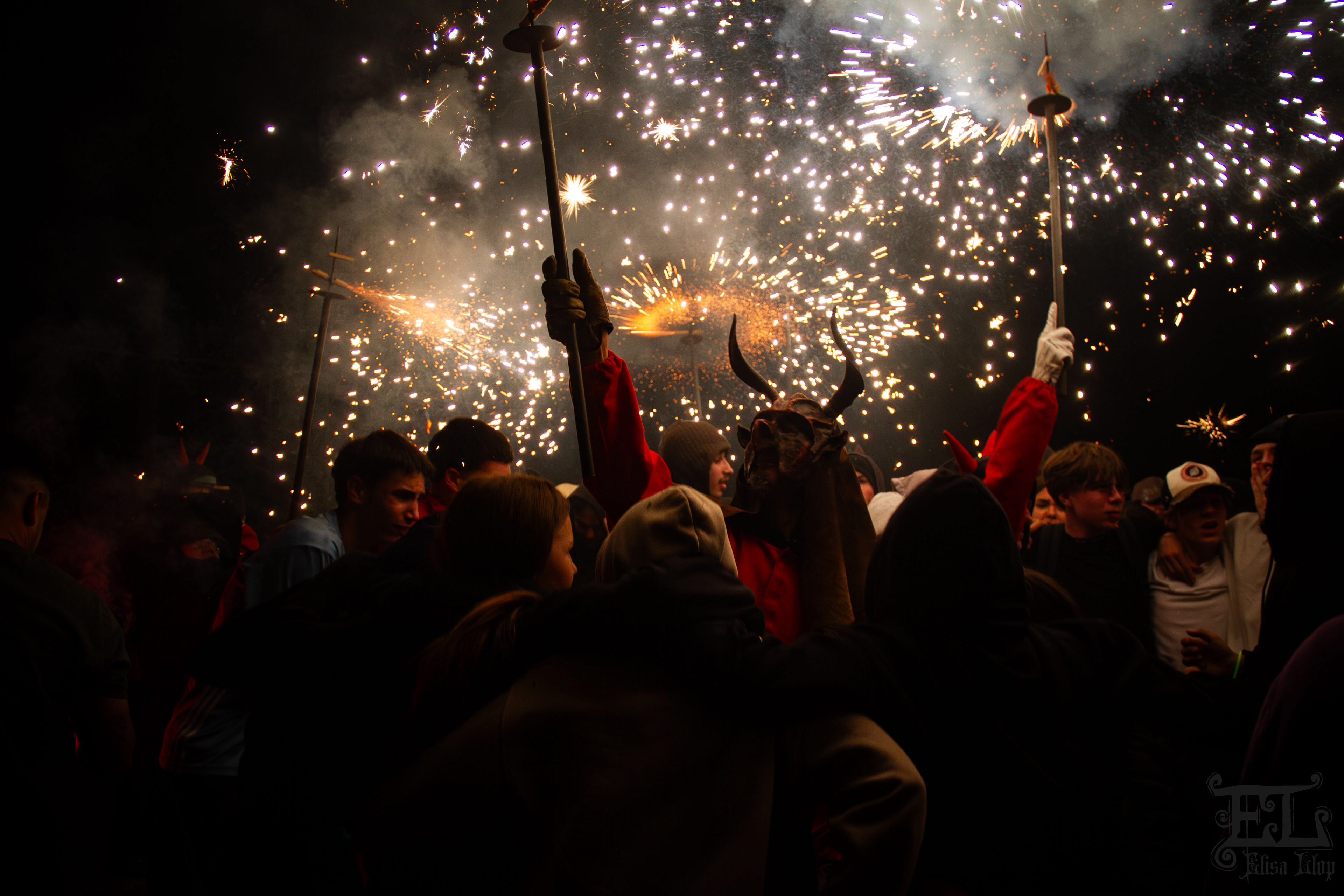 Correfoc Diables del Riberal lors de la fête de la Pau i Treva, Toulouges, mai 2024