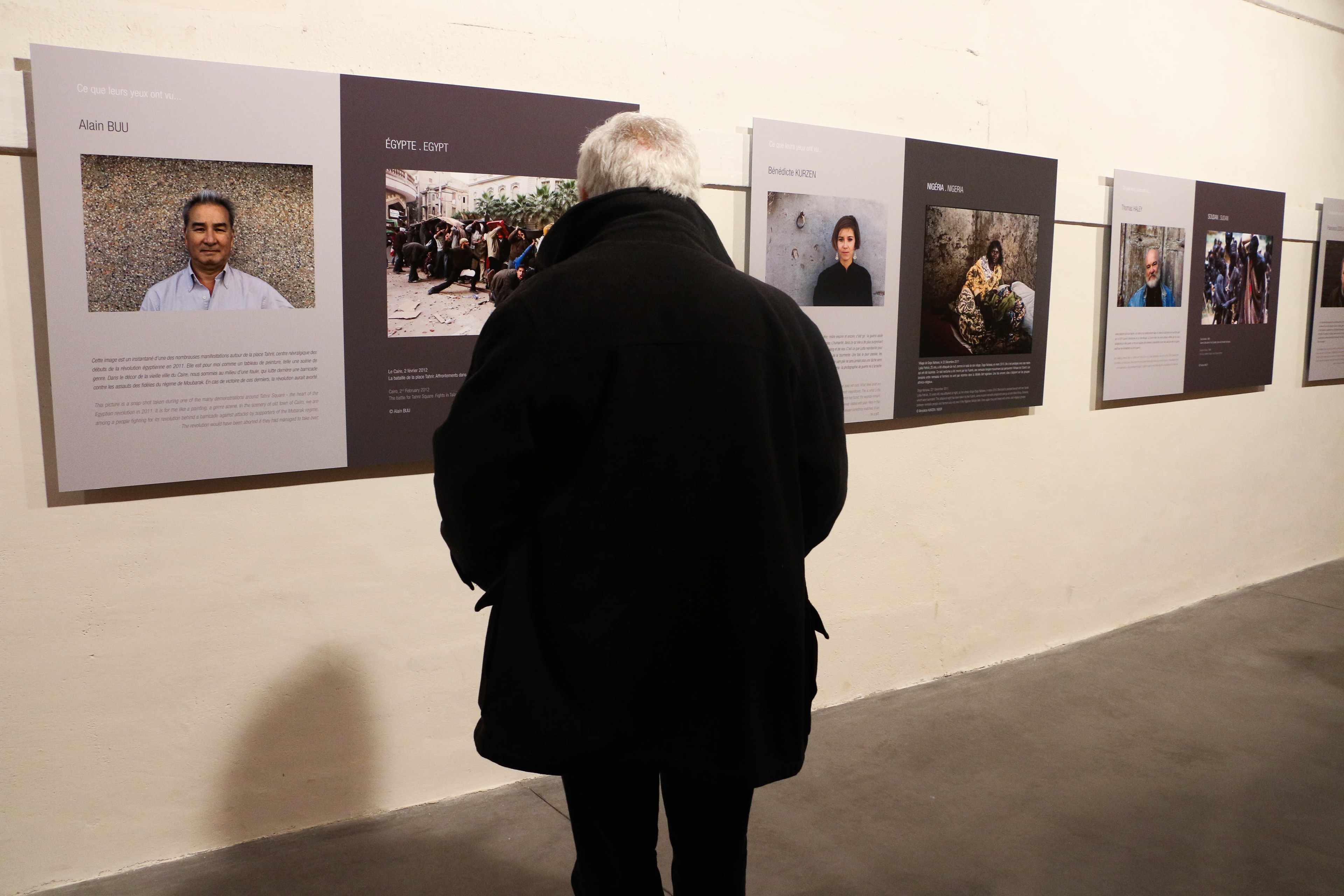 CIP - Corporate. Exposition 'Legacy of war' de Giles Duley. Vernissage du cycle d'expositions "Le monde sous nos yeux", présentant les expositions d'Alexandra Boulat, Giles Duley et Alizé le Maoult. Créé en 2015 par l'association Visa pour l'Image (le plus grand festival de photojournalisme au monde depuis 1989), le CIP conserve et met en valeur les oeuvres des photojournalistes, témoins de l’histoire mondiale et acteurs de la liberté d’expression. Les missions du centre international de photojournalisme sont multiples: devenir un fonds documentaire unique sur le photojournalisme et son histoire, grâce à une base de données accessible à l’international. Héberger, conserver et tenir à disposition des chercheurs les oeuvres de photojournalistes avec un espace de stockage de fonds photographiques adapté à la conservation d’archives photographiques physiques; initier et soutenir des projets destinés à valoriser le travail des photojournalistes grâce à des éditions, expositions, supports multimédia, rencontres…Enfin, élaborer et mettre en oeuvre des programmes d’éducation à l’image.