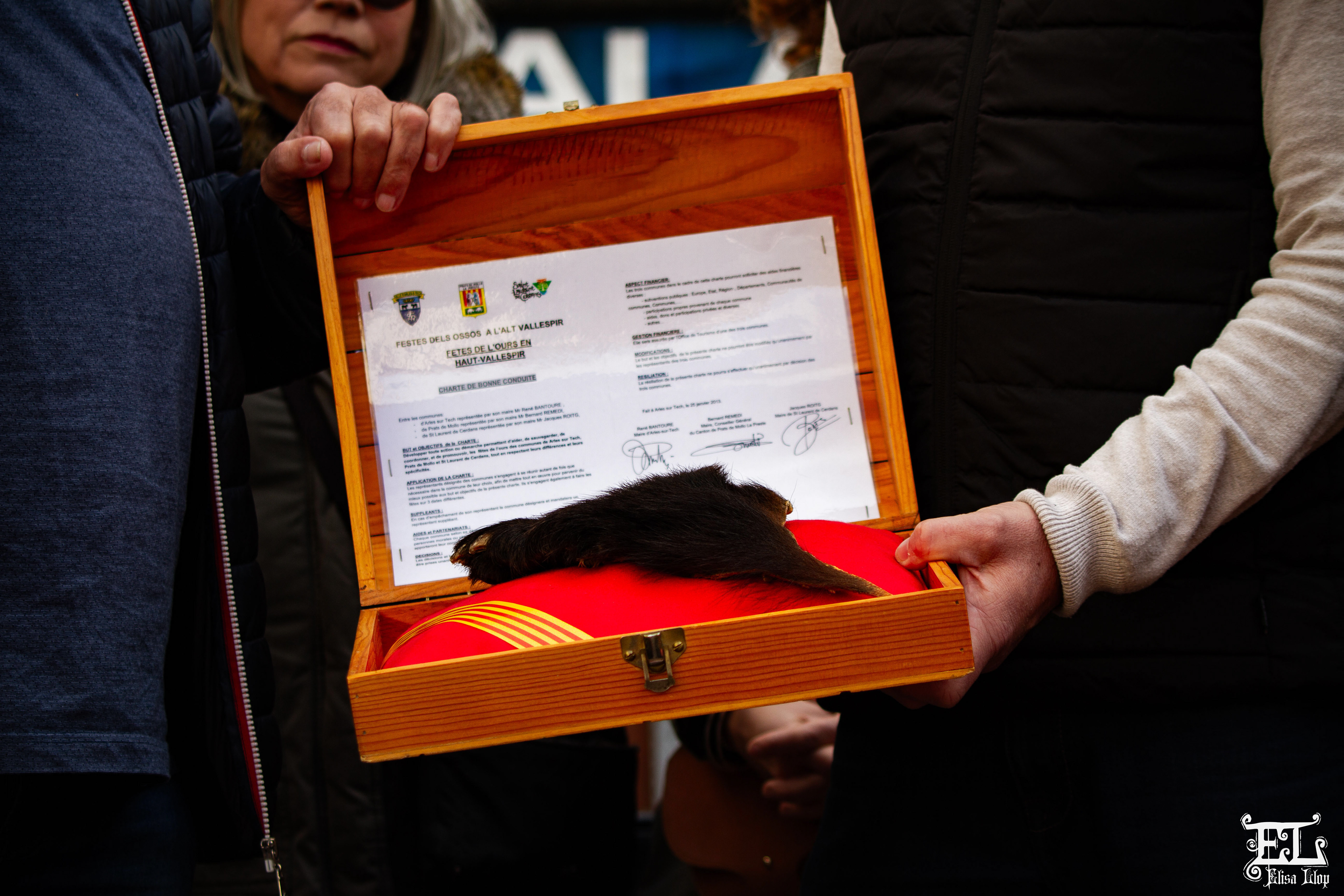 Fête de l'ours 2024 - Prats-de-Mollo, Pyrénées-Orientales. La Patte de l'ours.