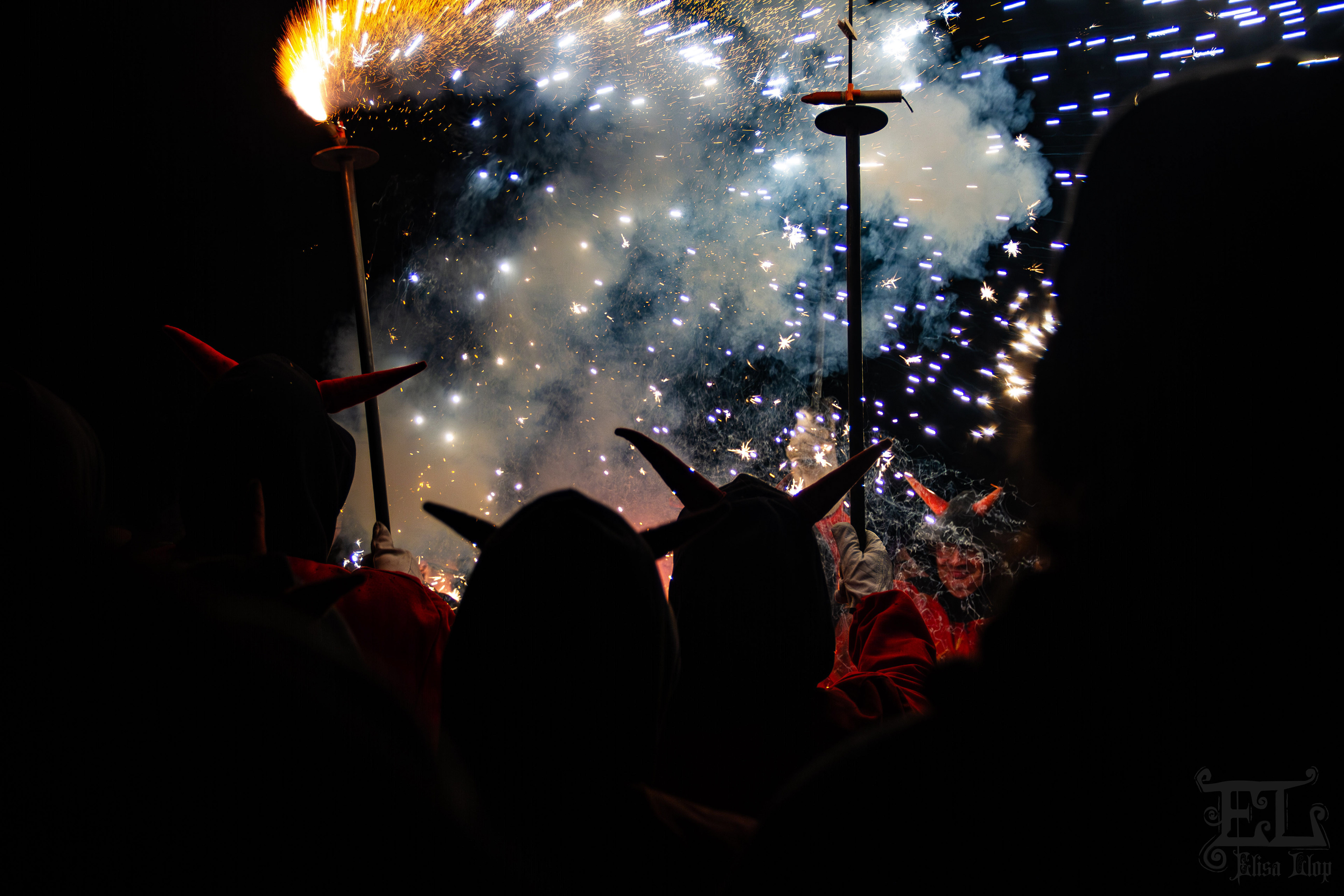 Correfoc Diables del Riberal lors de la fête de la Pau i Treva, Toulouges, mai 2024