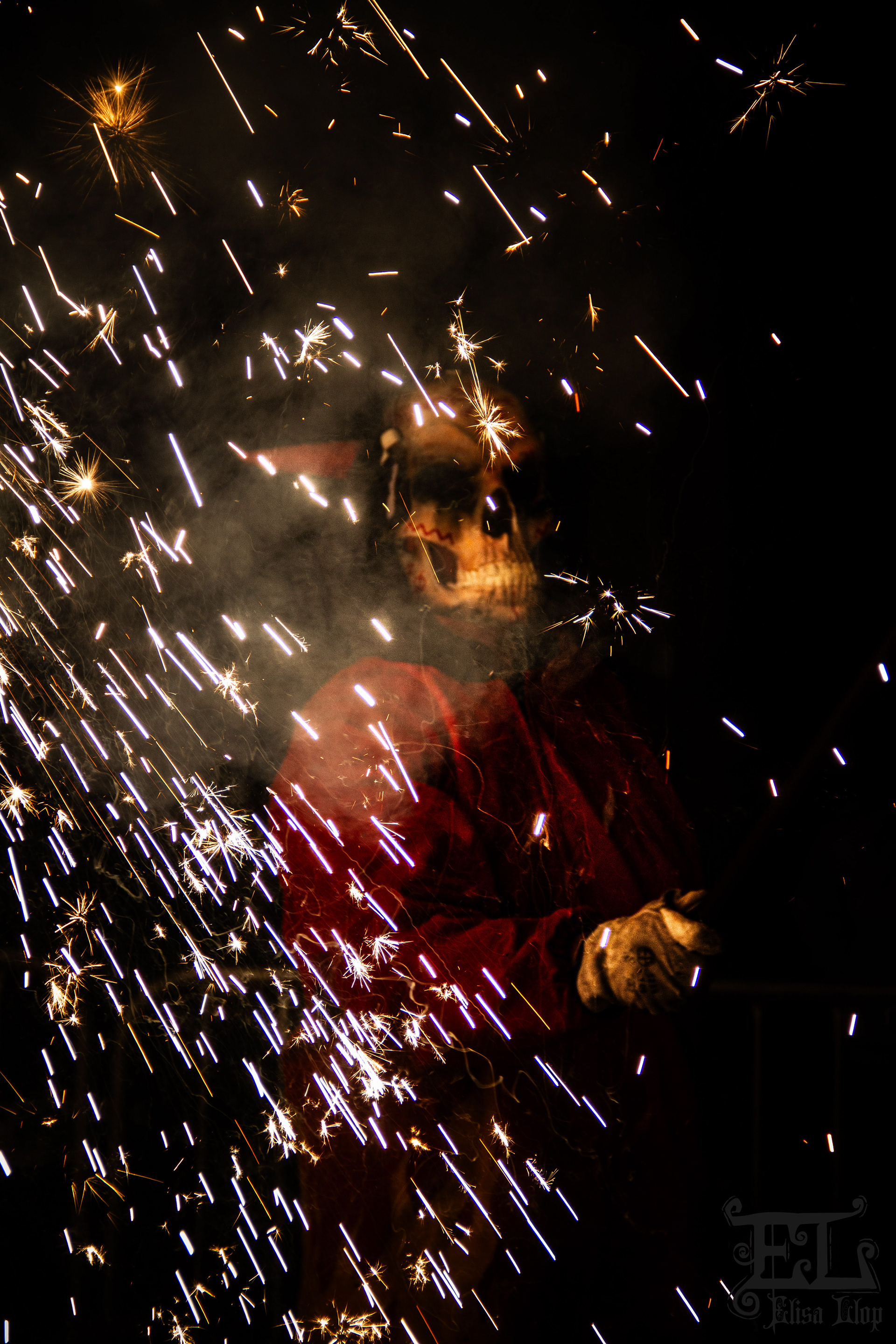 Correfoc Diables del Riberal lors de la fête de la Pau i Treva, Toulouges, mai 2024