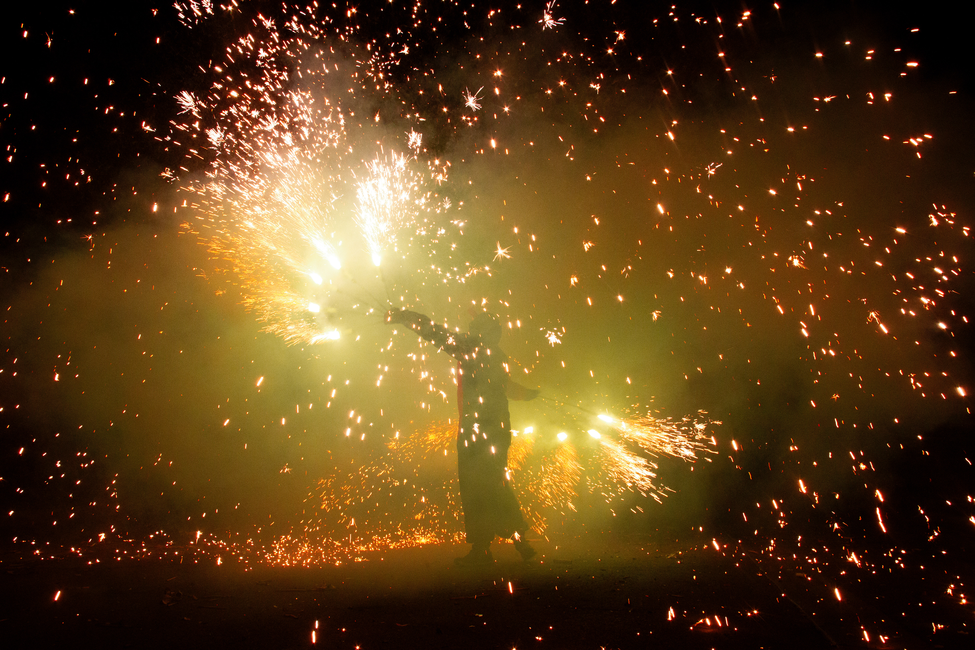 Correfocs, traditions catalanes, 14 juillet 2023, Elne, Pyrénées-Orientales