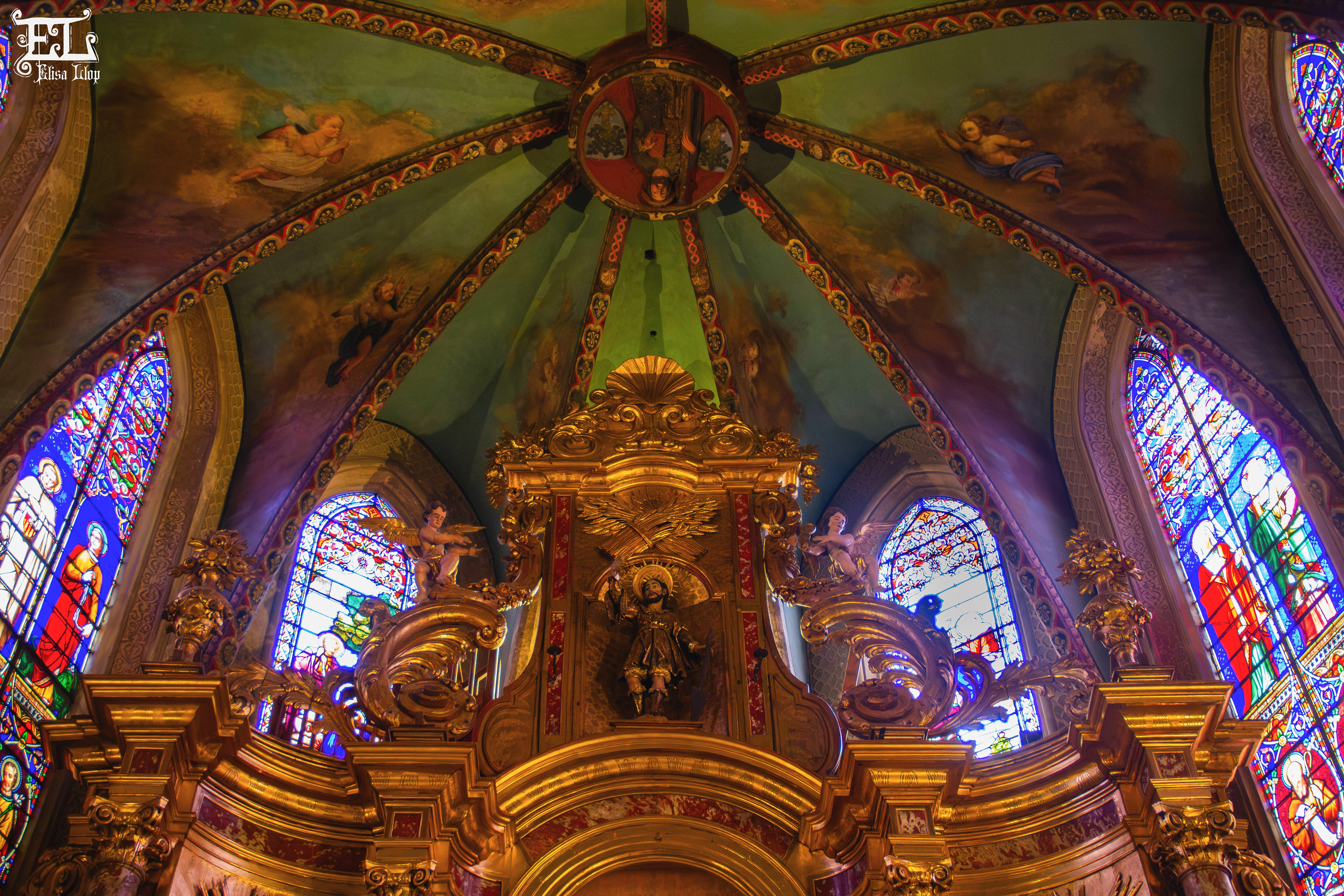 Dans l'église Saint-Jacques, à l’effigie de son saint éponyme, Saint Gaudérique, patron des agriculteurs, semble également bel et bien central, y compris dans ce département. Le chœur de l’église fut financé par la confrérie des jardiniers fin XIVème siècle.