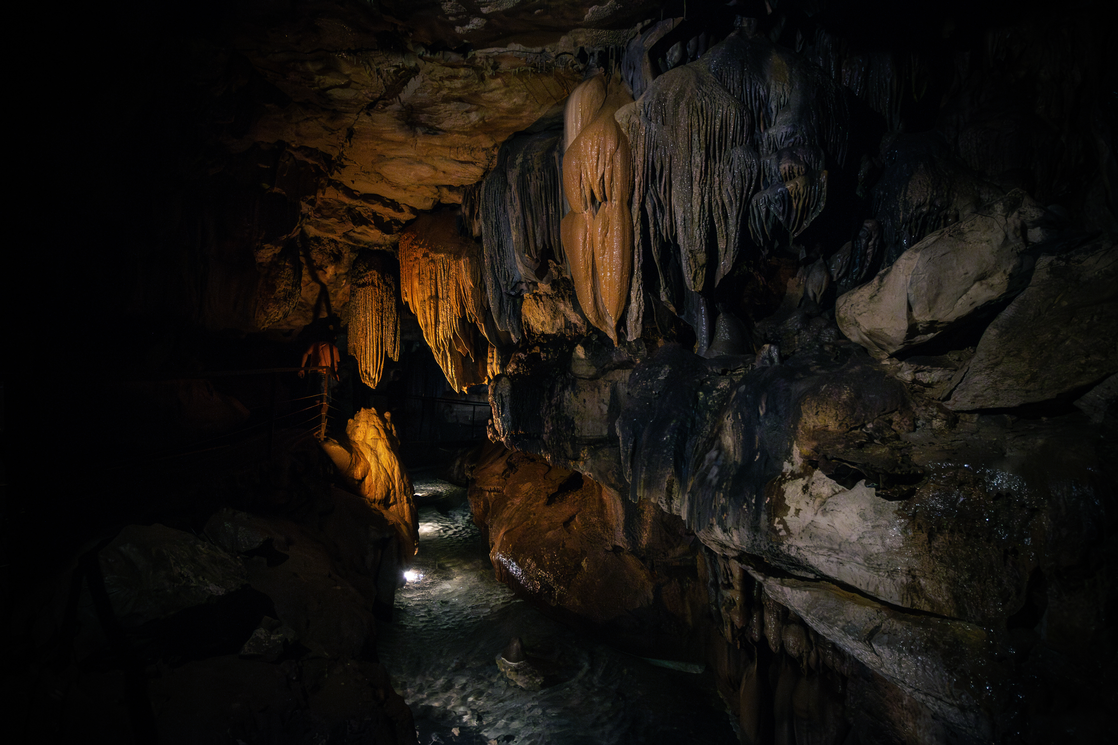 Grotte de Labeil, Larzac, été 2024