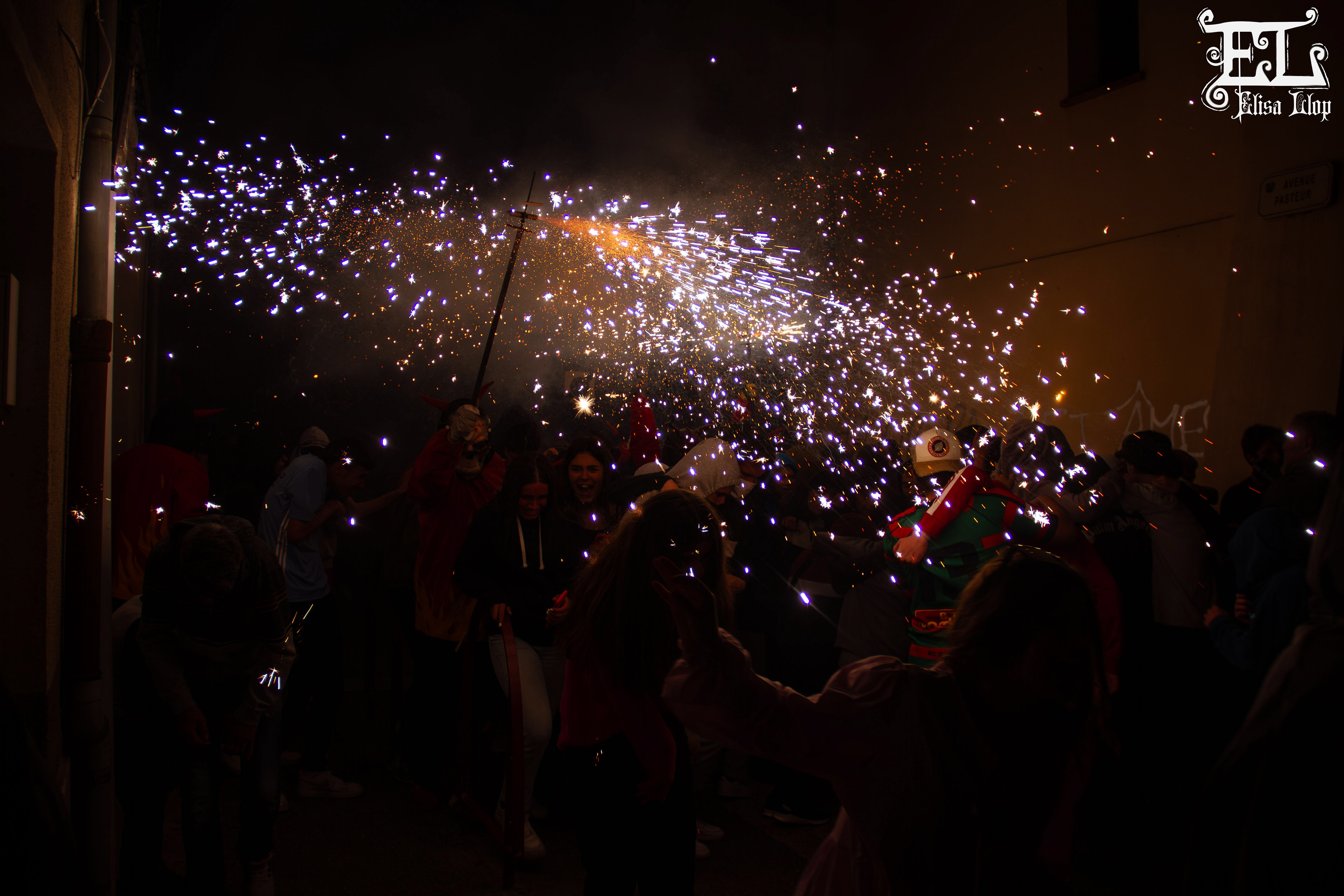 Correfoc Diables del Riberal lors de la fête de la Pau i Treva, Toulouges, mai 2024