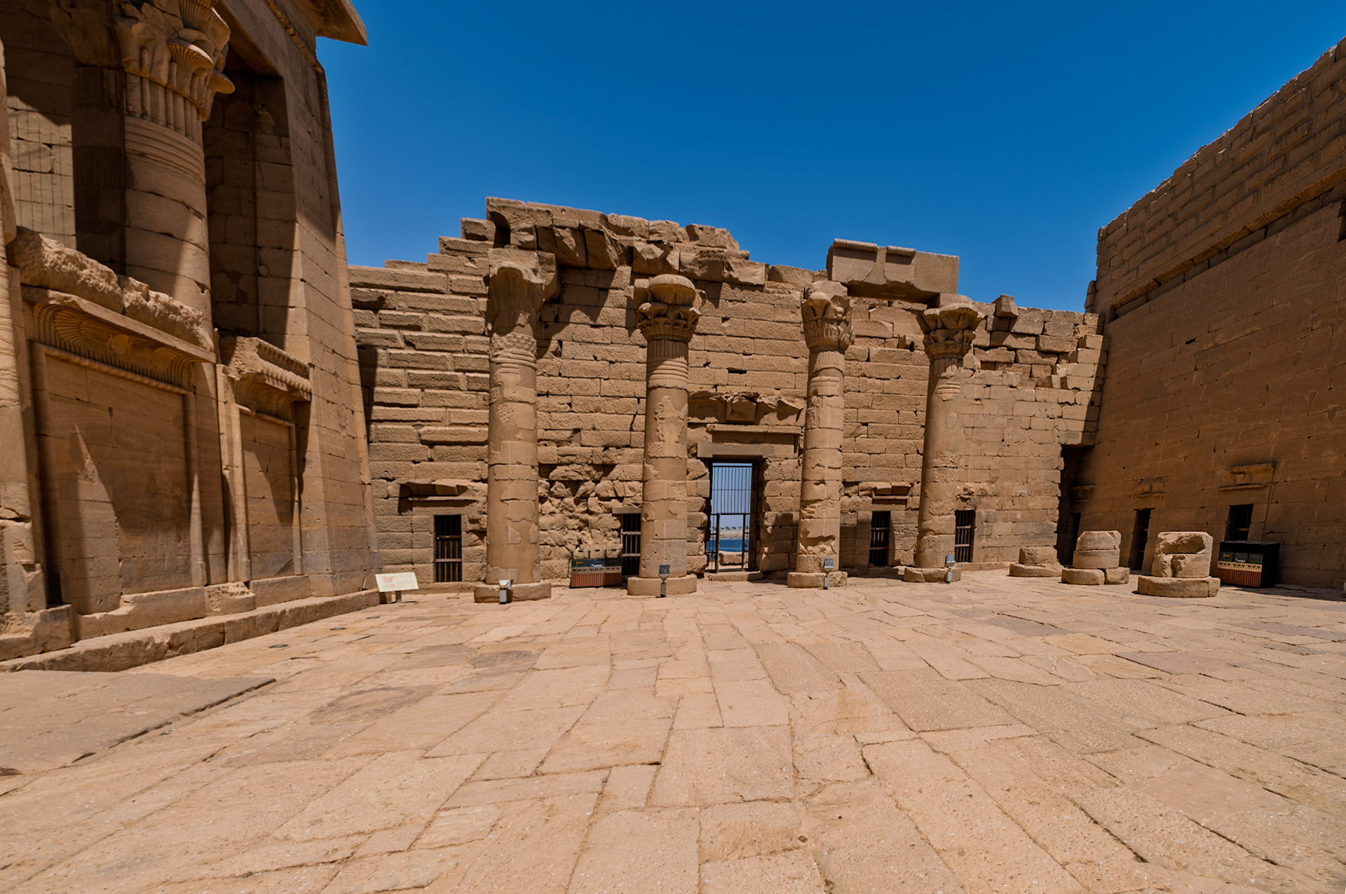 Interior courtyard, Temple of Kalabsha