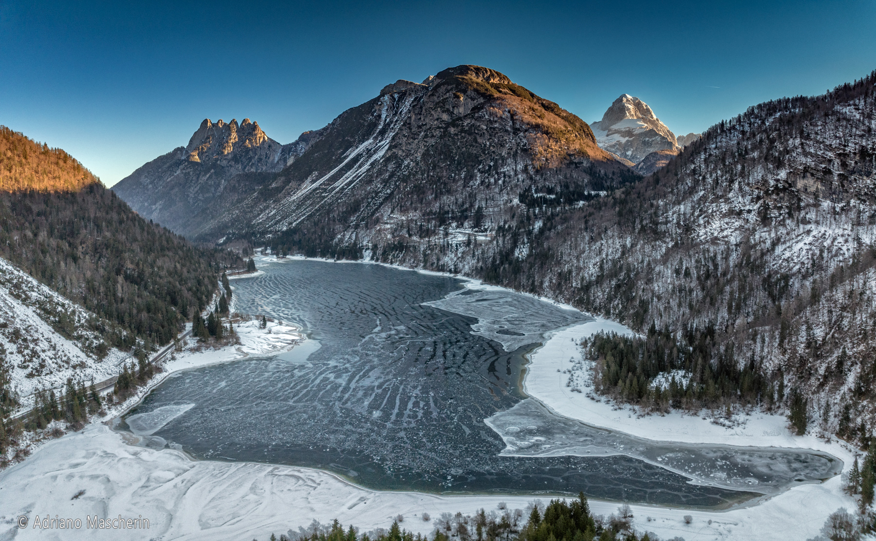 Lago del Predil ghiacciato - Predil frozen lake