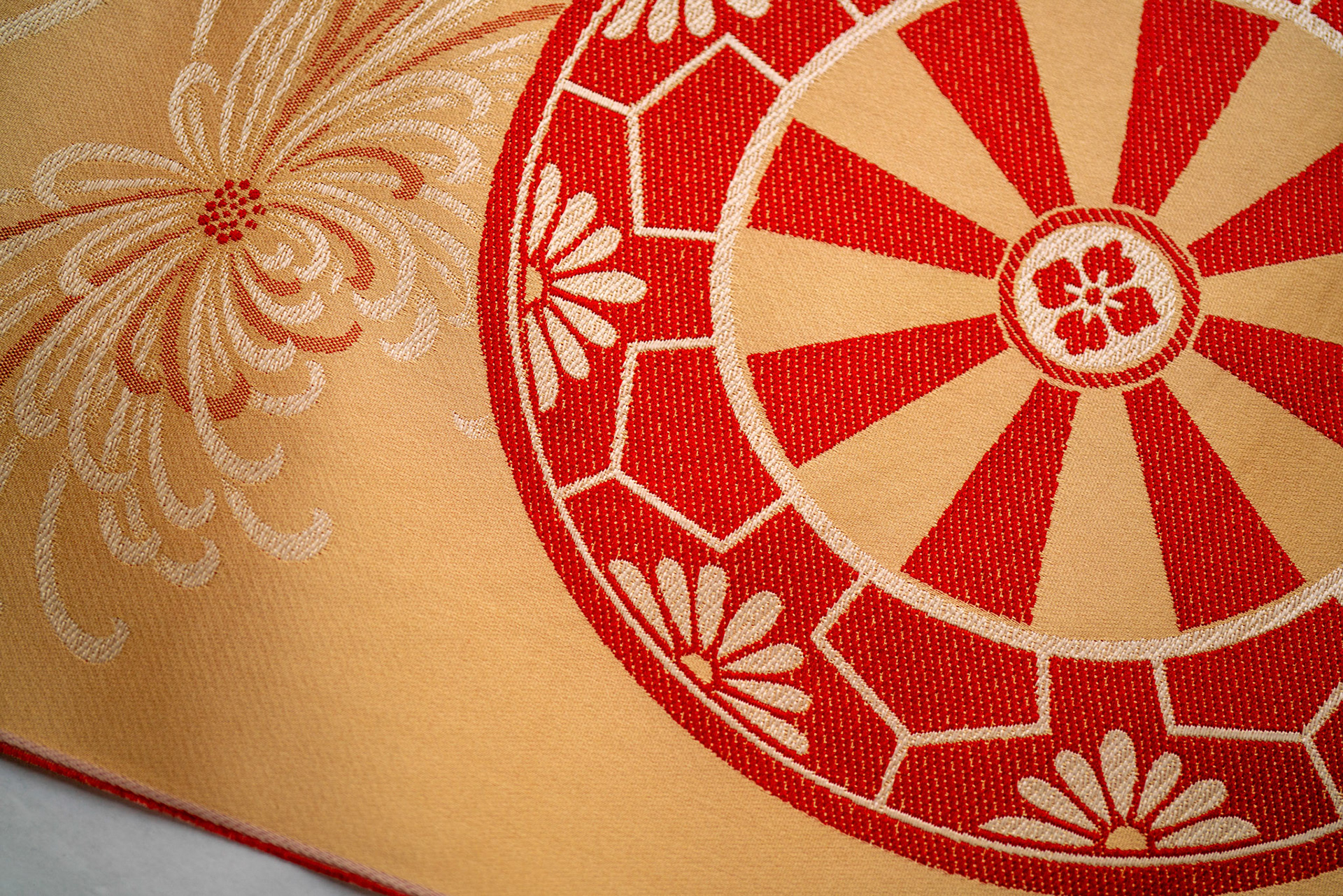 TD1 - Polyester Kimono - Traditional Designs, Leaves, Flowers, Circles, Crysanthemum