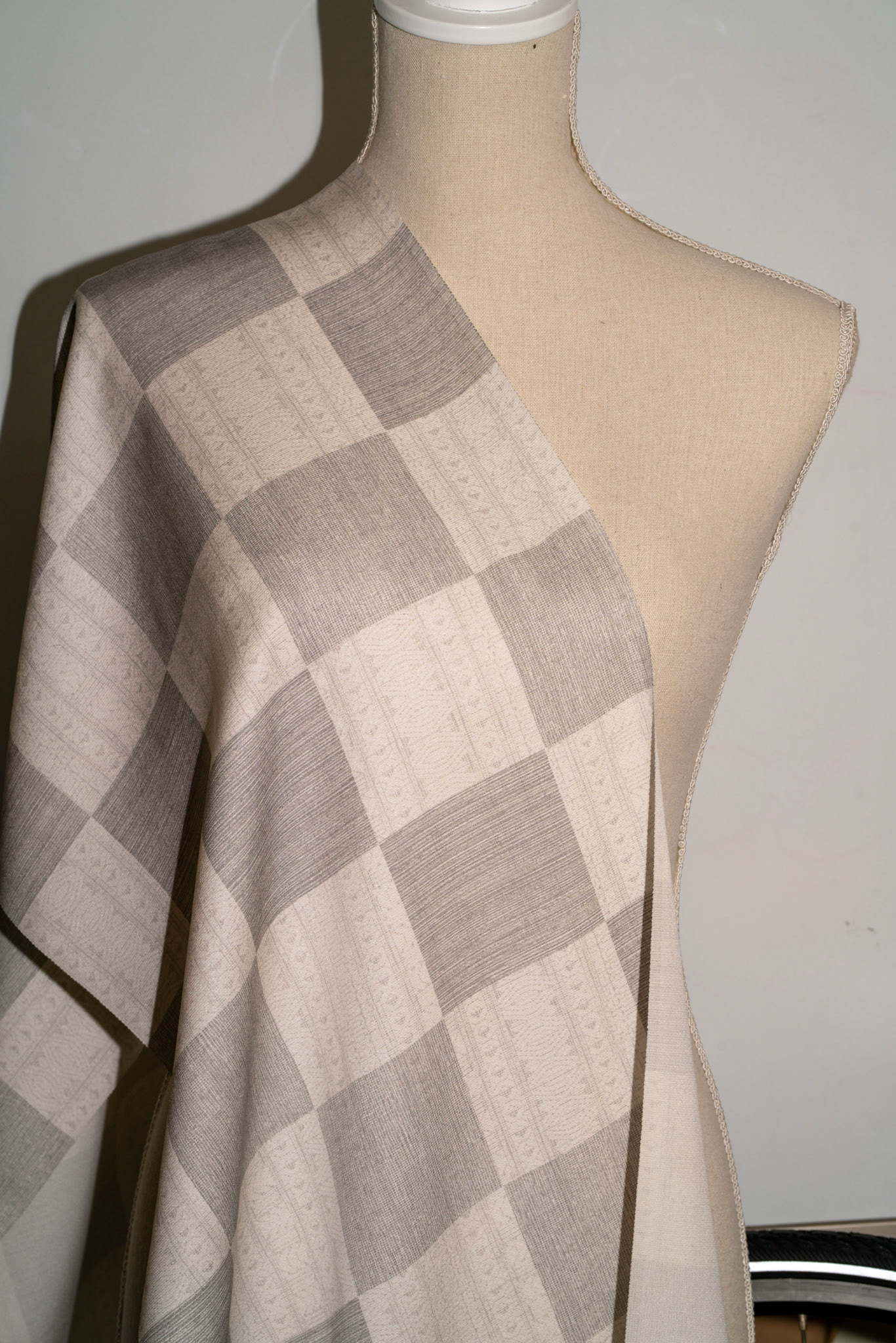 SG1 - Silk Kimono - Grey Squares, Very Soft and Very Light
