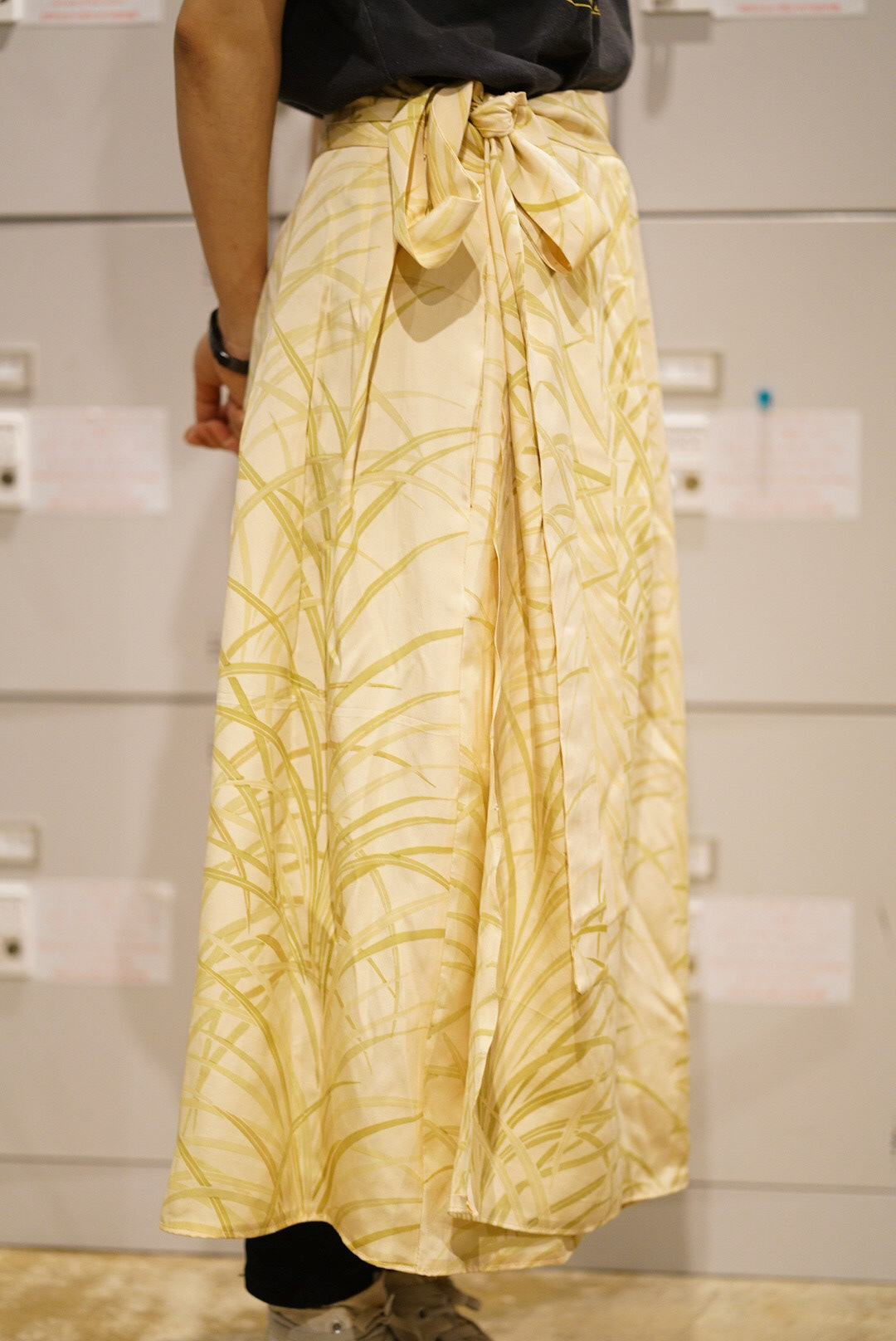 Medium Polyester Wrap Skirt - Thick