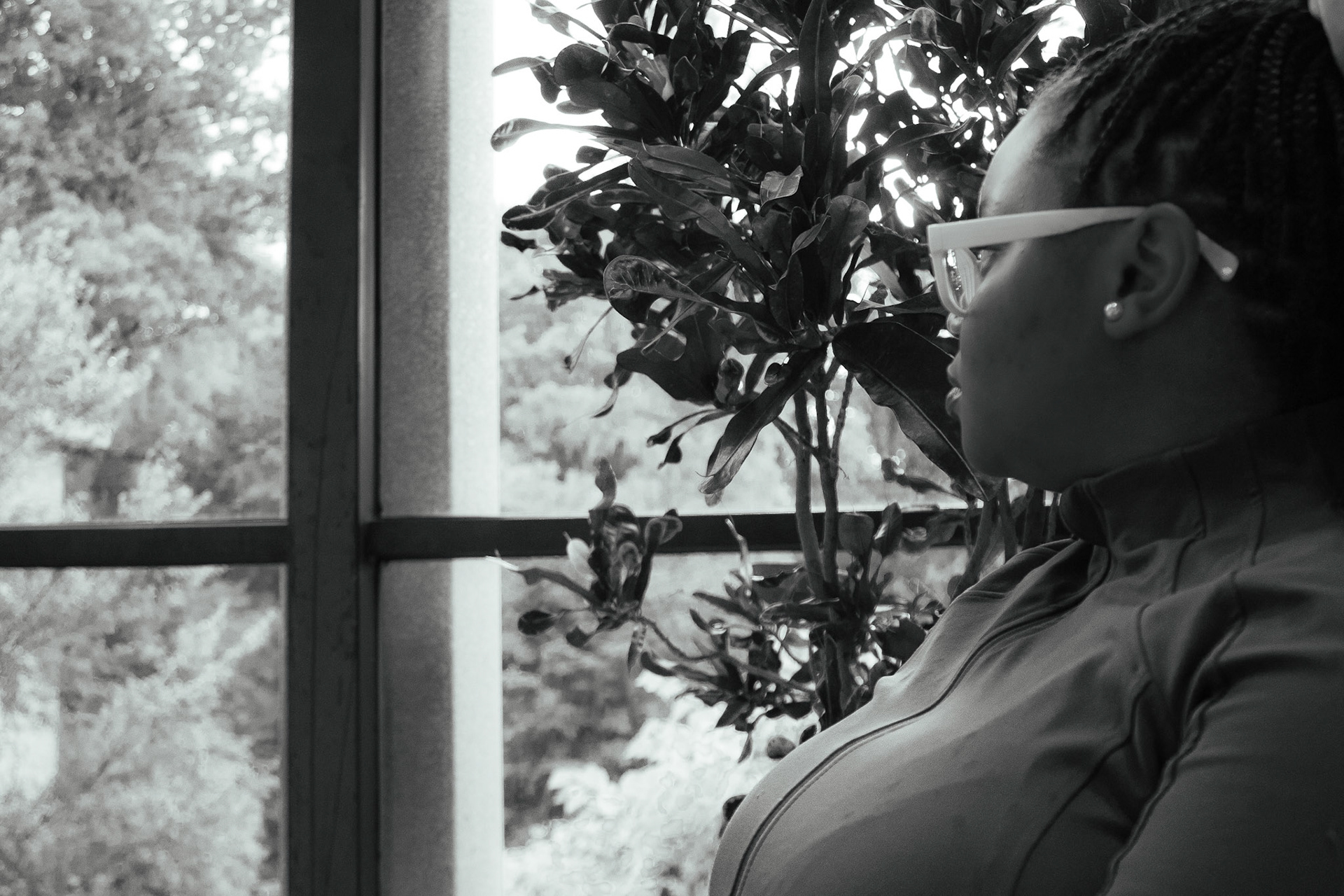 Can you find a quiet place amongst the noisy plants? She did.