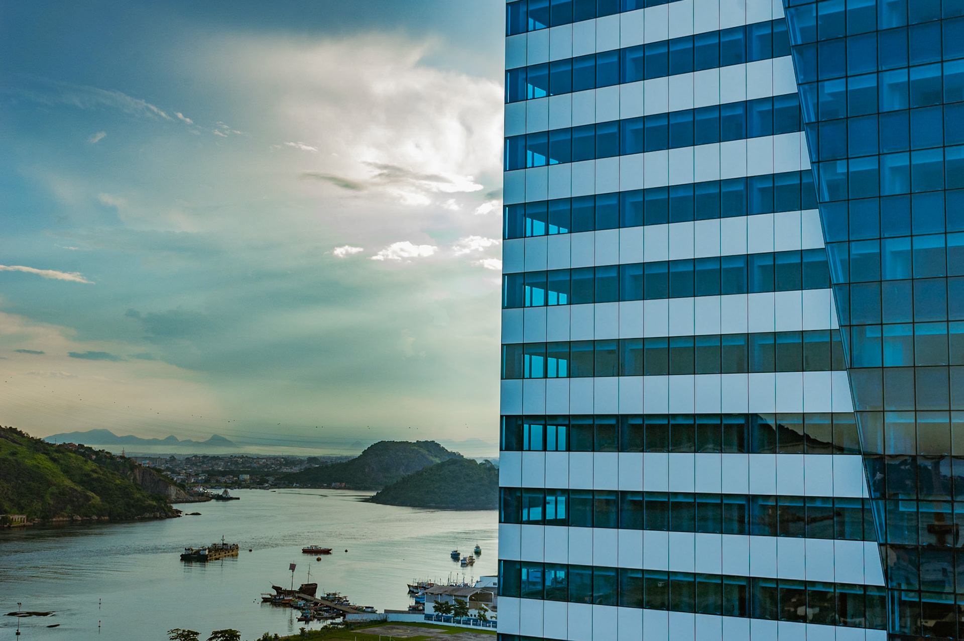 Ed. Golden Tulip, Enseada do Suá. Foto Francisco Xavier
