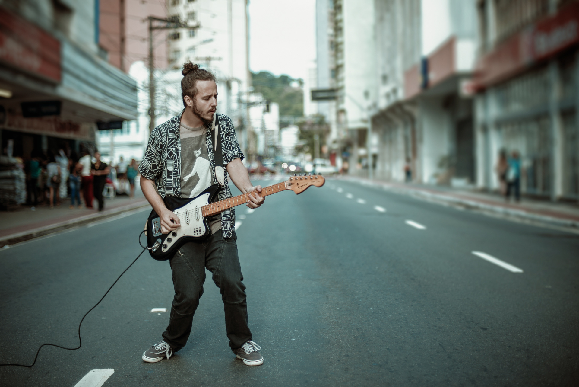 Fotografia de Fê Paschoal para divulgação do single "Contém Glutém". Foto: Francisco Xavier.