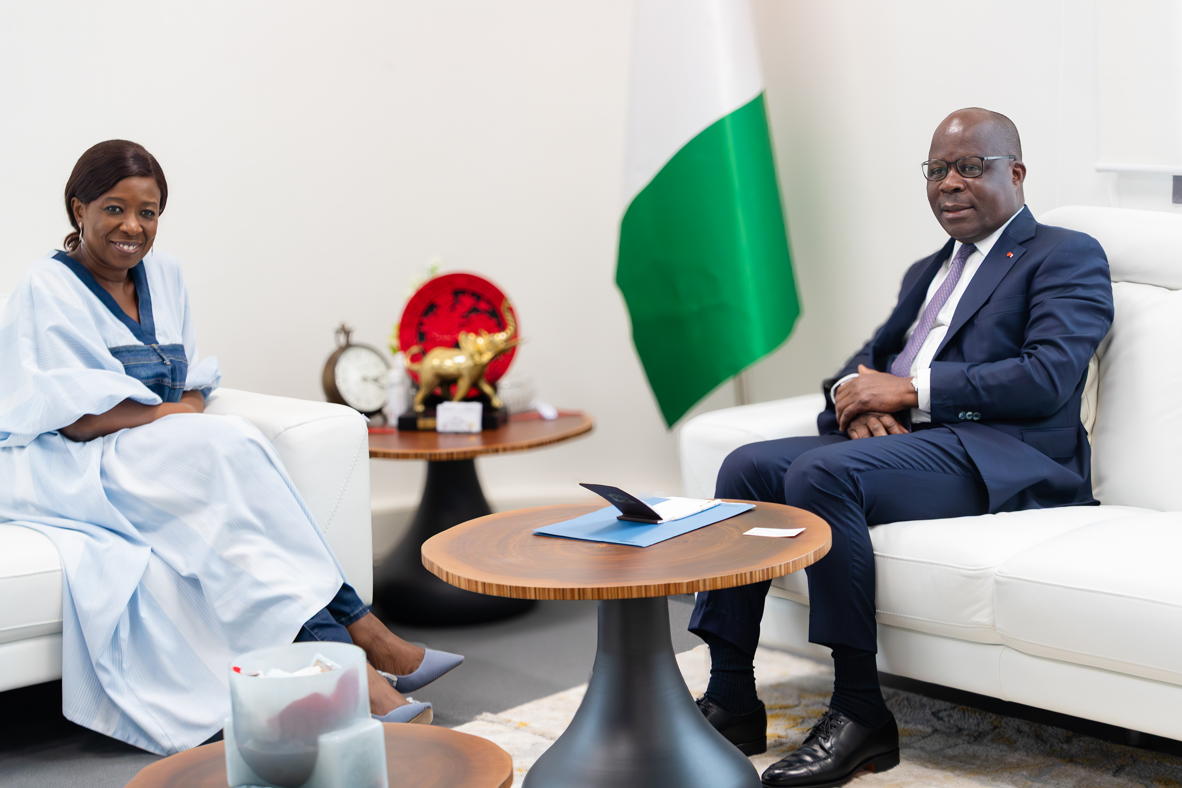 On 9 September 2025 in Abidjan, UNFPA Executive Director, Dr. Diene Keita, visited the Ministry of Health of Côte d’Ivoire where she was received by Minister Pierre Dimba. The high-level meeting, held at the ministry’s headquarters in Plateau, highlighted shared priorities in strengthening the health system, advancing maternal health, and improving access to sexual and reproductive health services in the country.