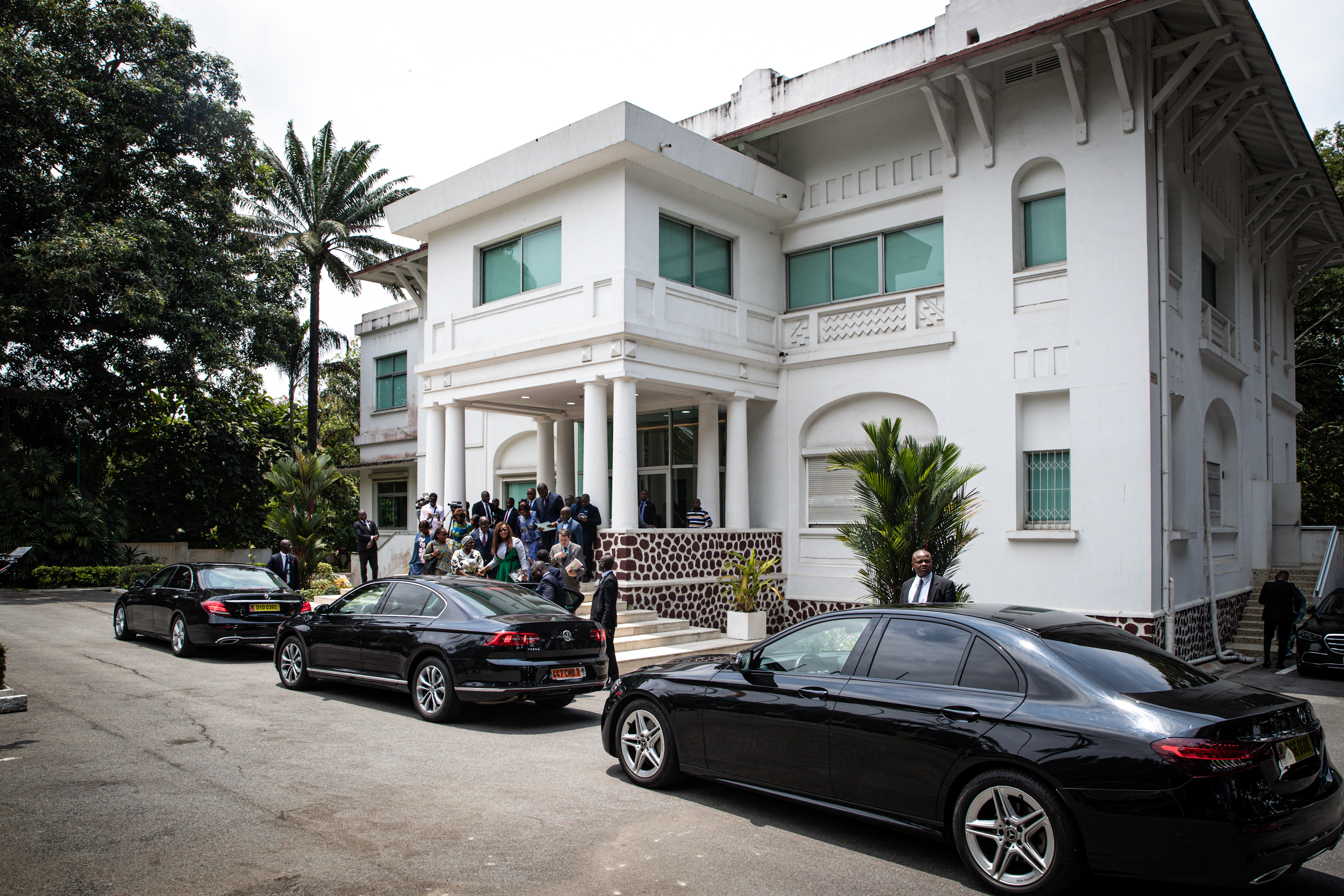 On 10 September 2025 in Abidjan, UNFPA Executive Director, Dr. Diene Keita, was received by the Prime Minister of Côte d’Ivoire, Robert Beugré Mambé. The high-level discussion focused on strengthening national partnerships to advance maternal health, gender equality, and opportunities for young people, reaffirming UNFPA’s commitment to supporting the government’s development agenda.