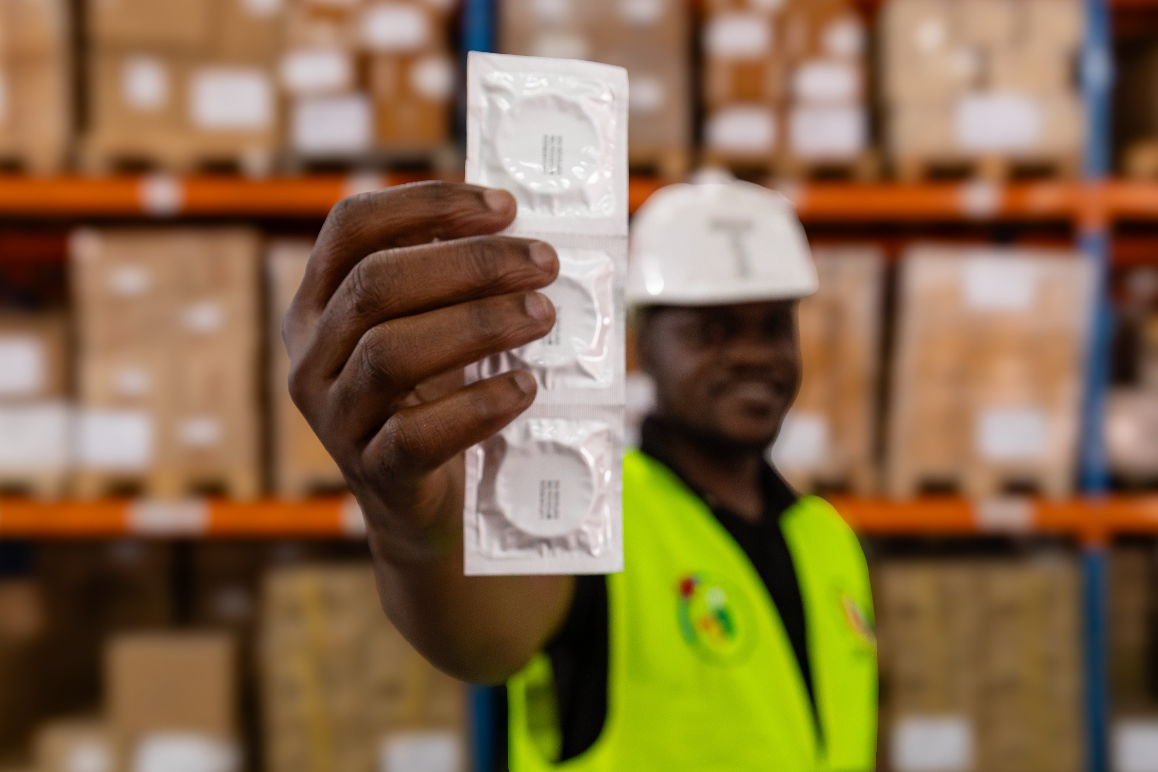 On 8 September 2025 in Abidjan, ahead of the official visit of UNFPA’s Executive Director, photos were taken at the warehouse of the Nouvelle Pharmacie de la Santé Publique (NPSP). The NPSP, supported by UNFPA, plays a crucial role in ensuring the geographic availability and financial accessibility of quality medicines across Côte d’Ivoire’s public and semi-public health facilities. The warehouse serves as a central hub for the storage and distribution of essential health commodities nationwide.