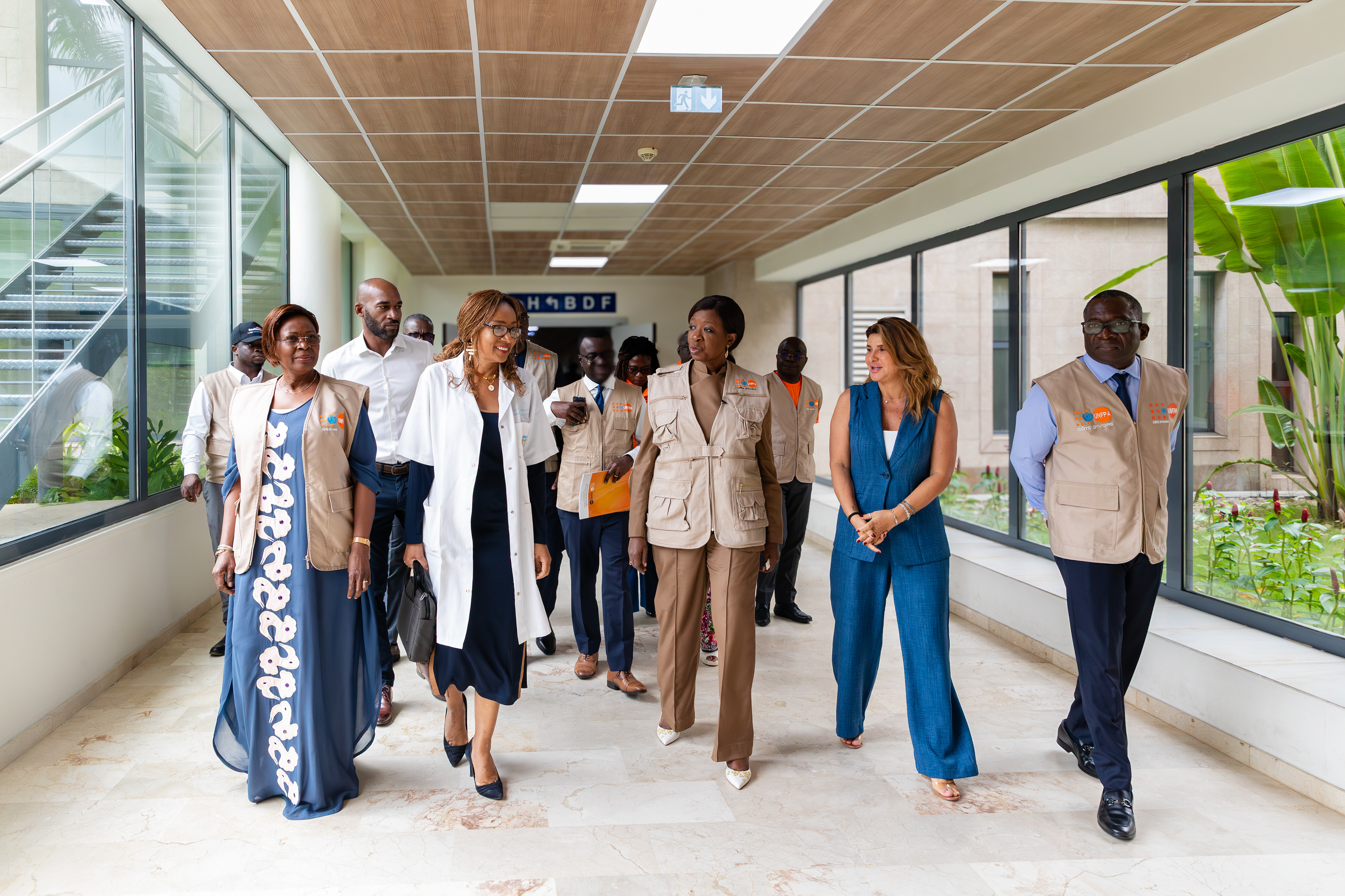 On 10 September 2025 in Bingerville, UNFPA Executive Director, Dr. Diene Keita, visited the Hôpital Mères-Enfants Dominique Ouattara, a health facility founded by Côte d’Ivoire’s First Lady. During her tour, Dr. Keita met with staff and observed services dedicated to maternal and child health, highlighting the importance of quality care for women and newborns.