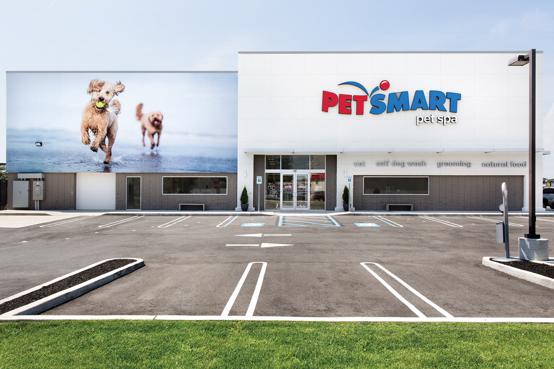 PetSmart Introduces 'Pet Spa' Prototype Store - What the PetSmart