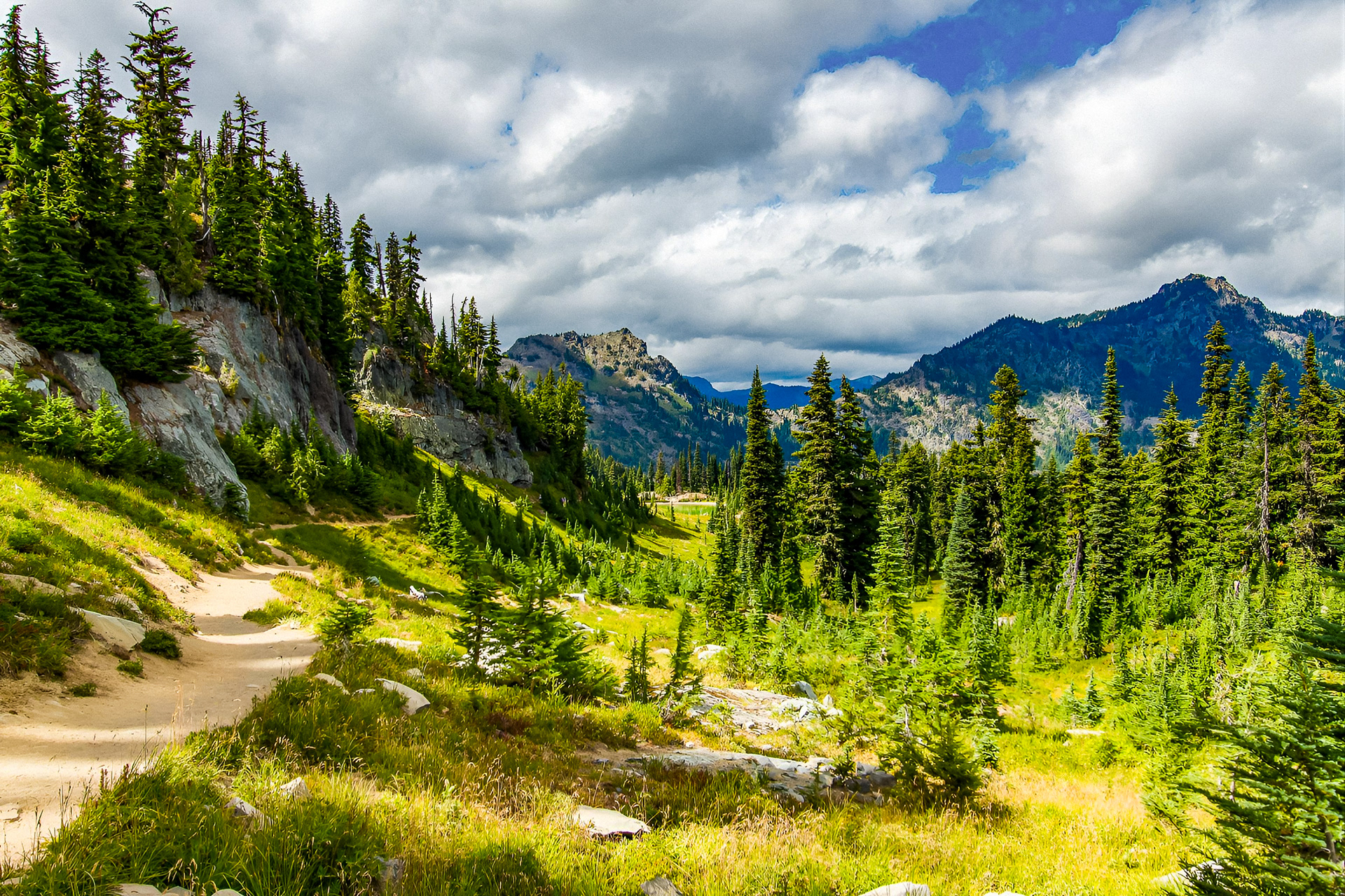 Naches Peak Trail at Mt. Rainier (WA)