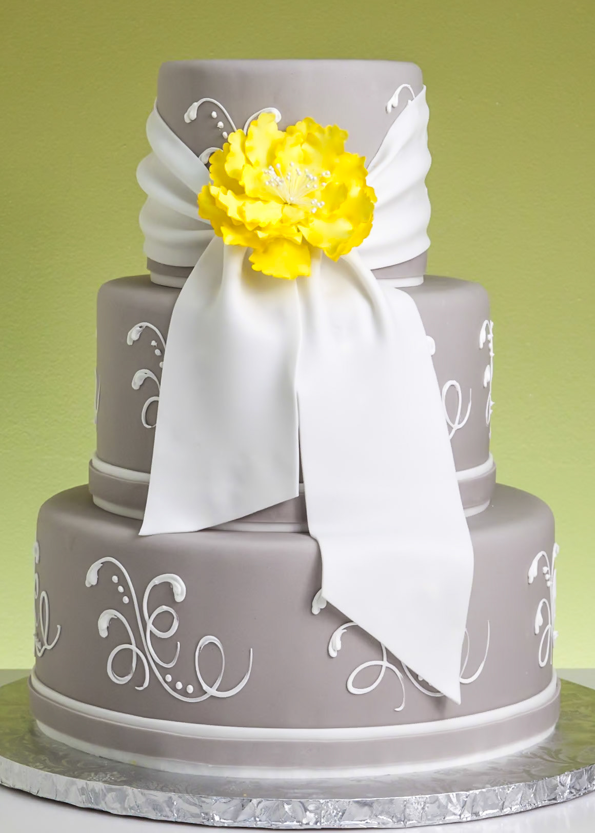 Victorian Elegance Wedding Cake