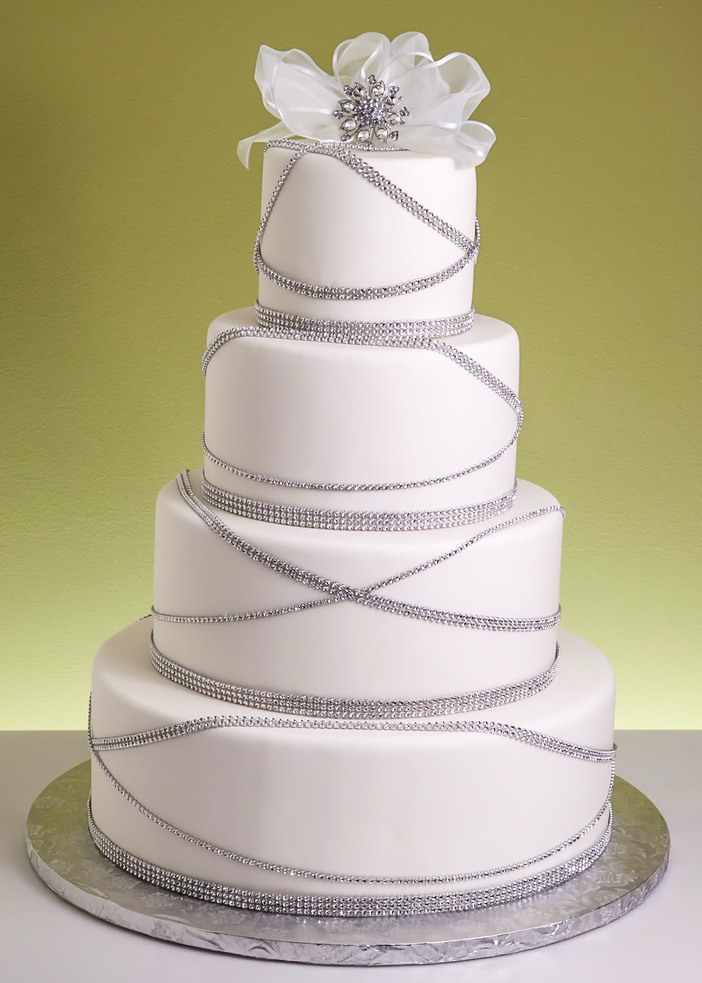 Garland of Jewels Wedding Cake