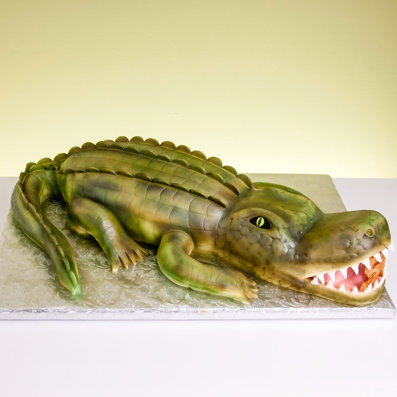 3-D Alligator Cake
