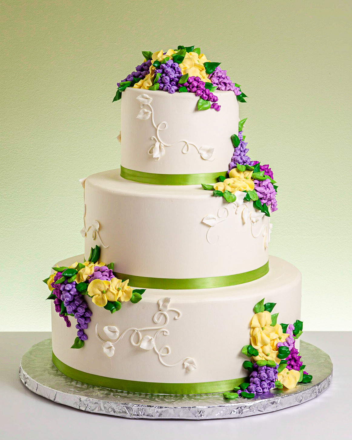 Royal Ivy Wedding Cake