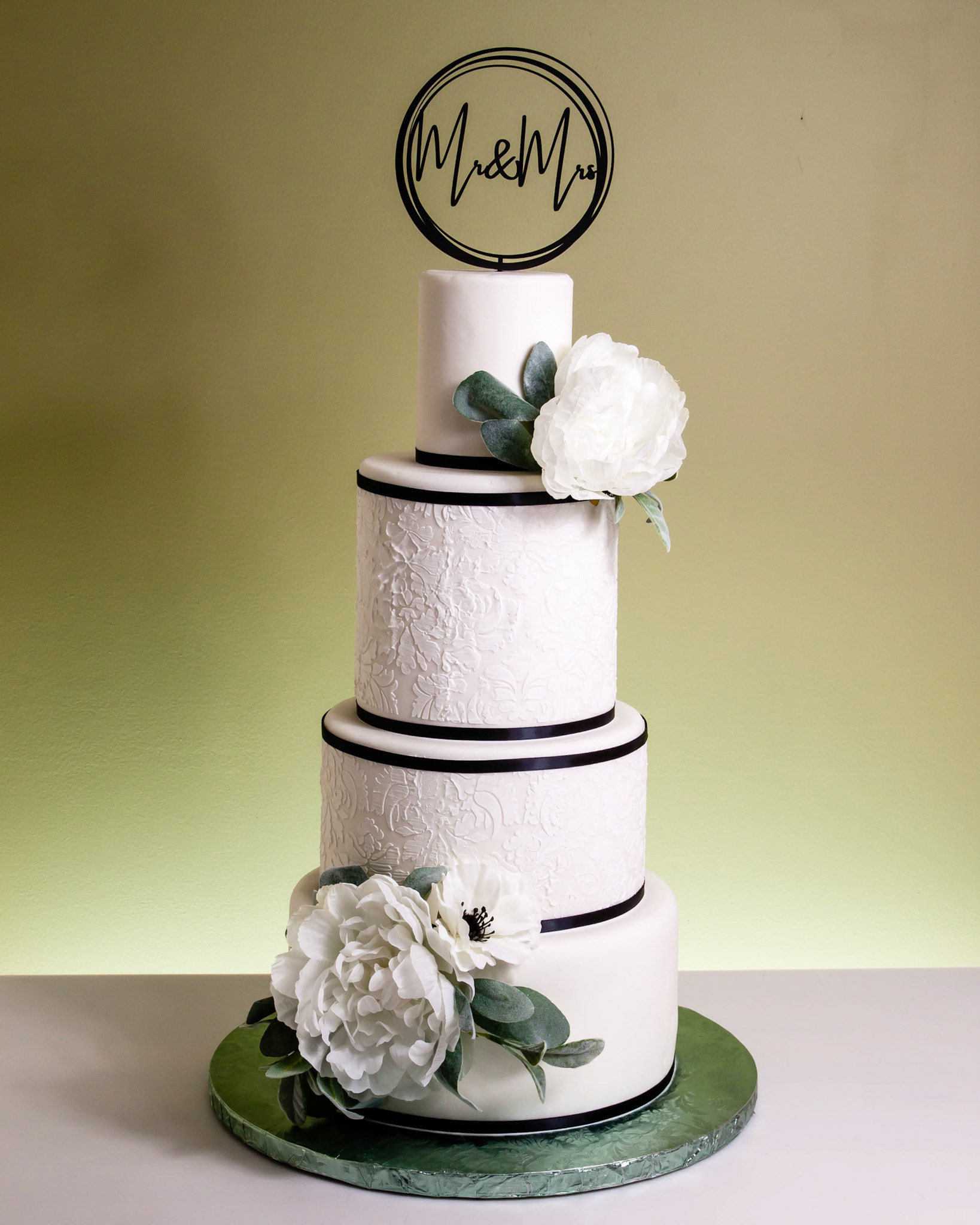 Classic Love Lace Wedding Cake