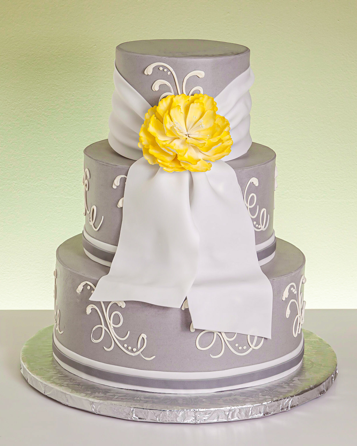 Victorian Elegance Wedding Cake