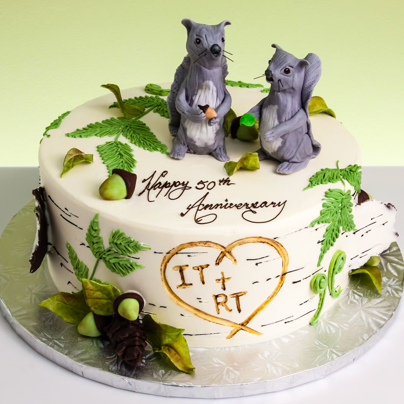 Woodland Couple Cake