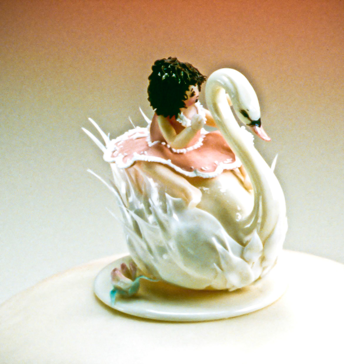 Serene Swan Sugar Sculpture