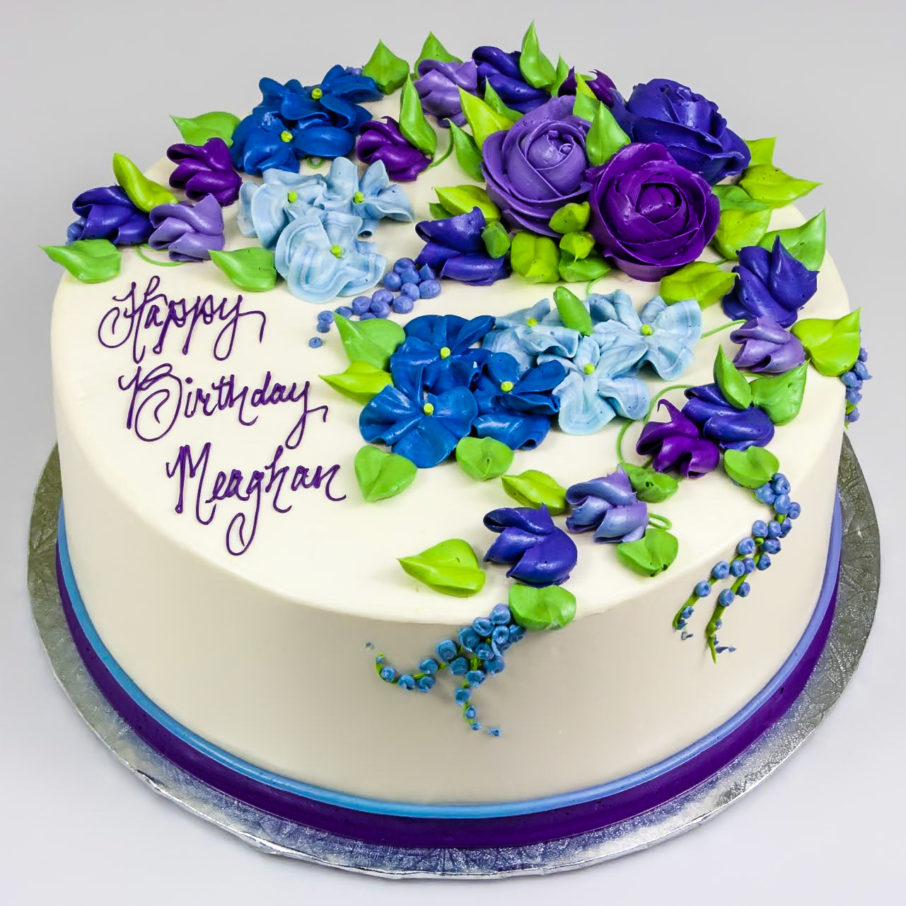 Iced Hydrangea & Roses Cake