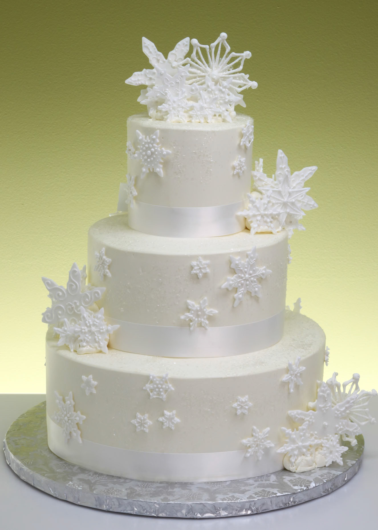 Ribbons & Snowflakes Wedding Cake