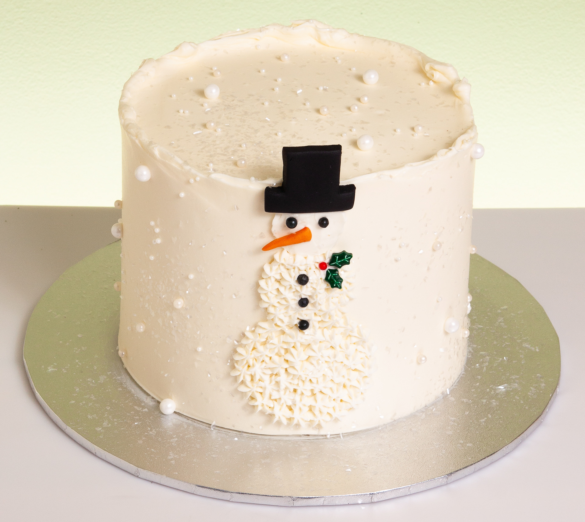 Winter Snowman-$65 Combo White & Choc Cake- Filled Cookies and Cream Buttercream