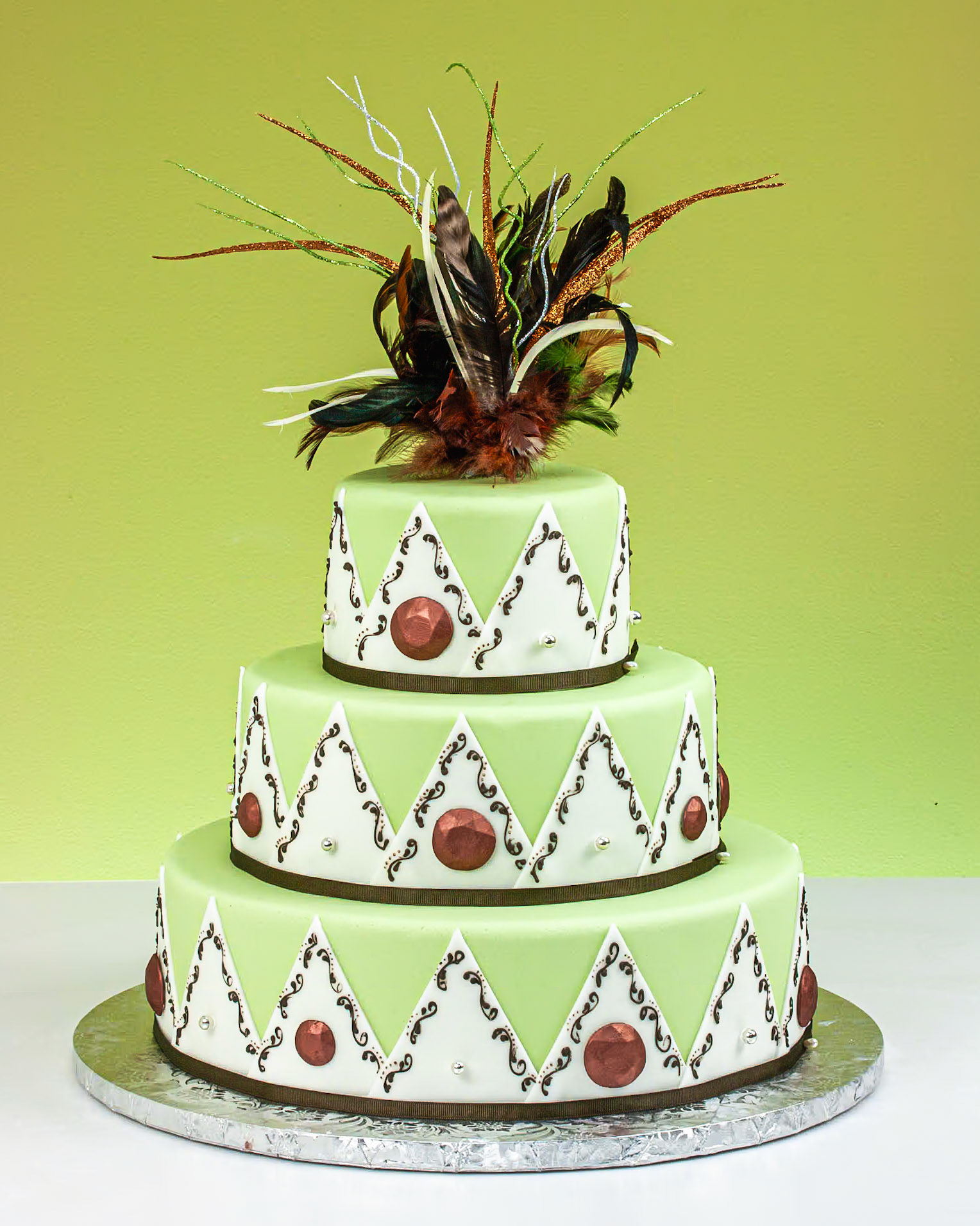 Vert Intrigue Wedding Cake