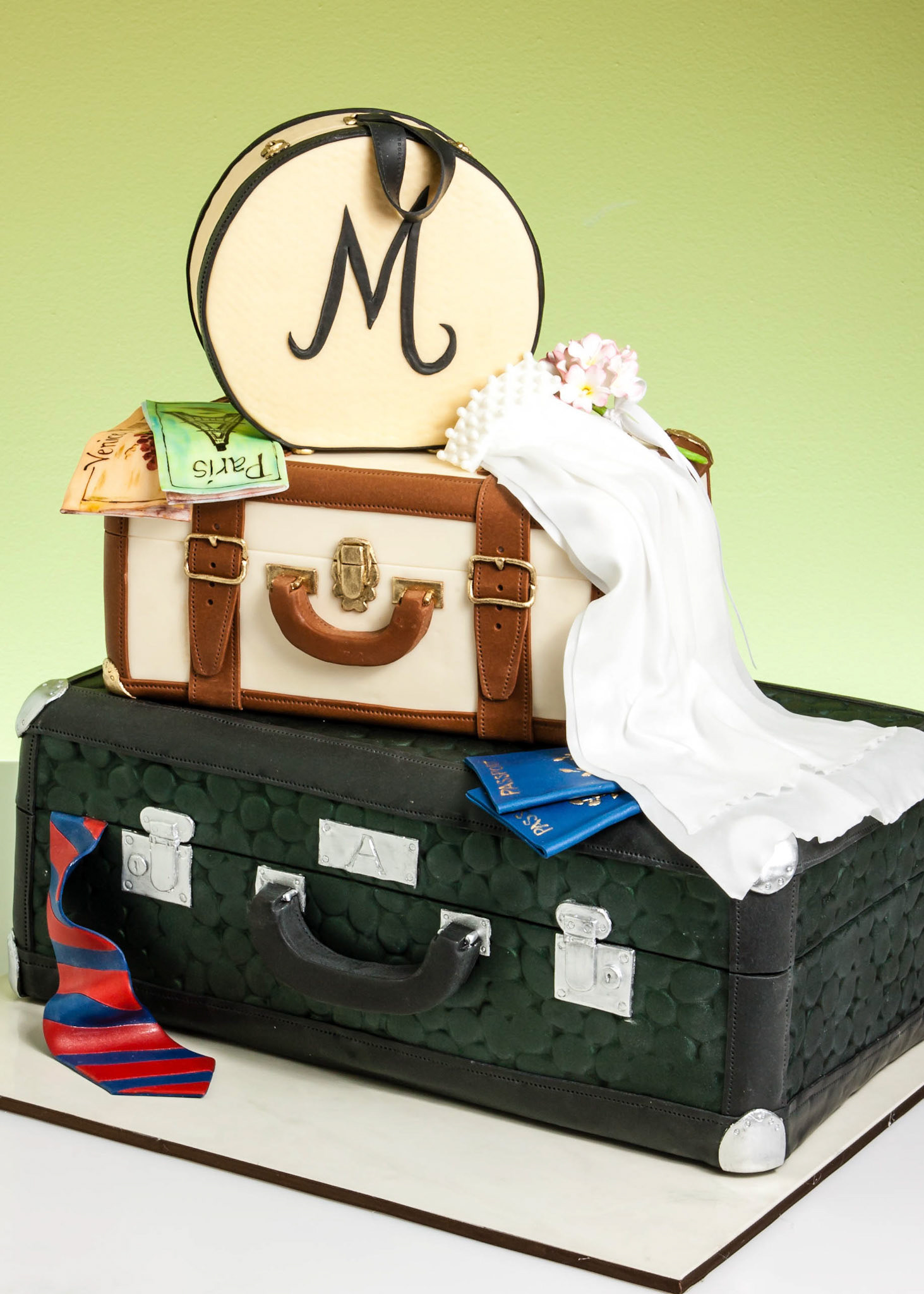 Bon Voyage Wedding Cake