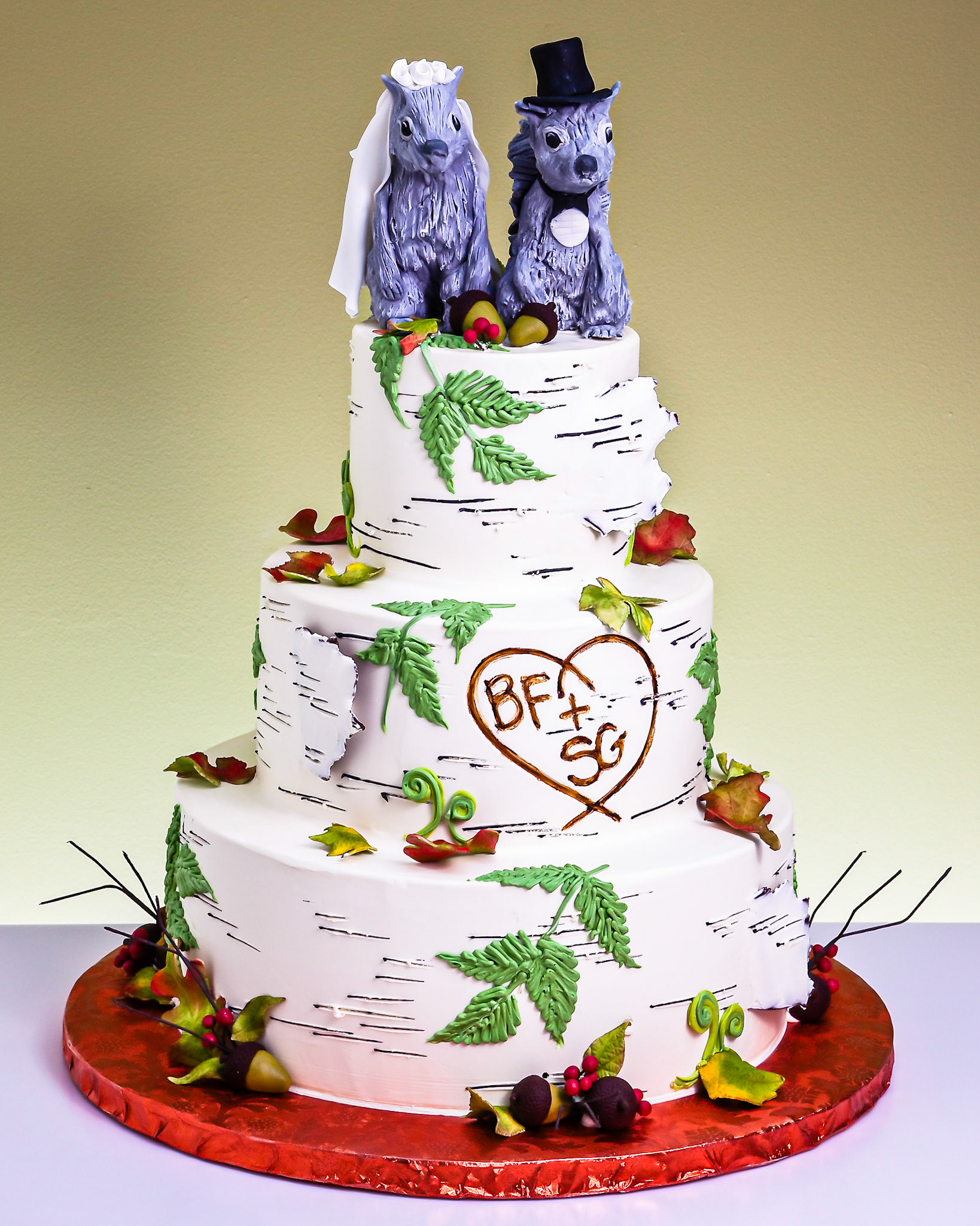 Squirrels on Birch Wedding Cake